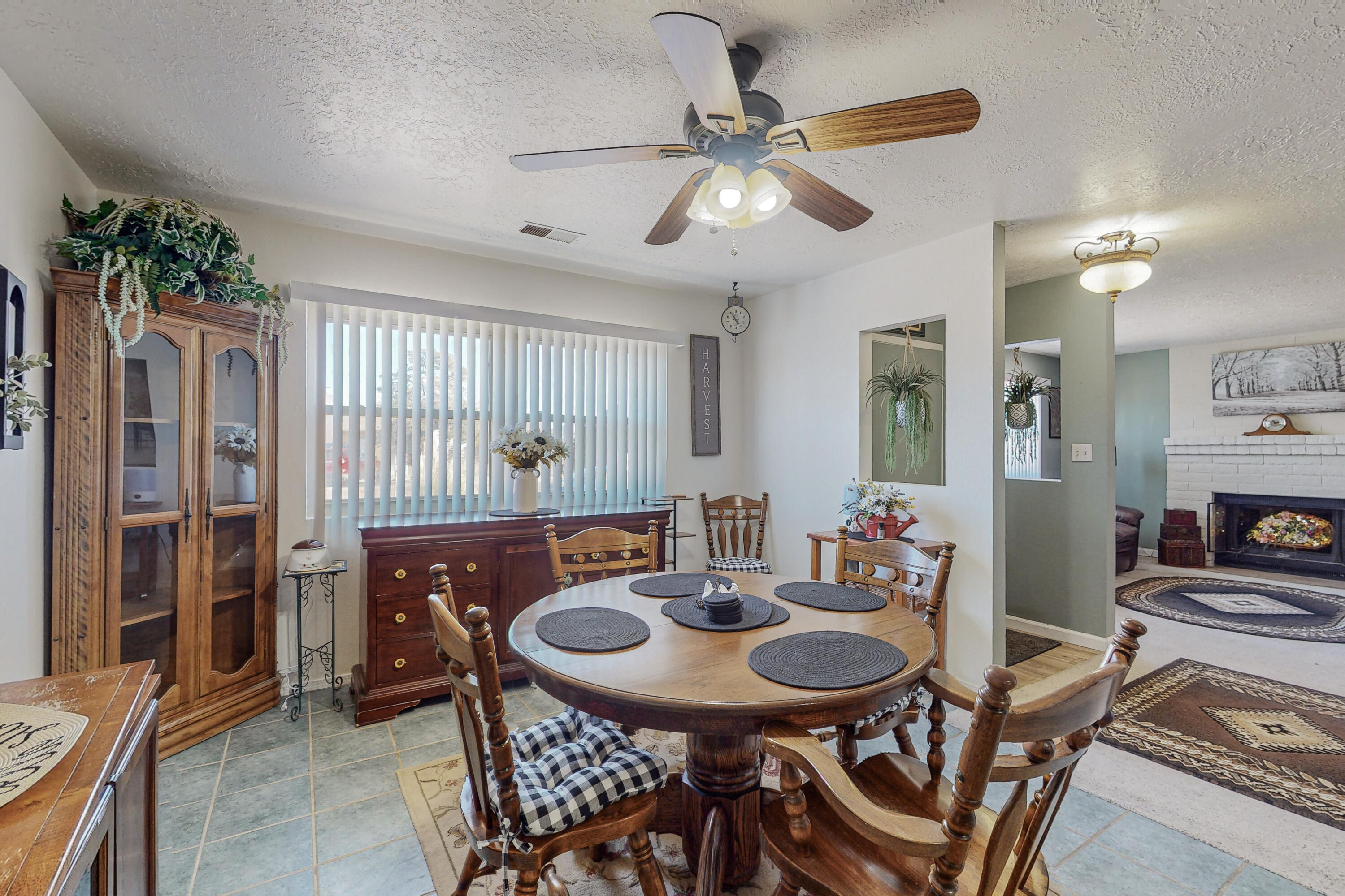 715 Hydra Road SE