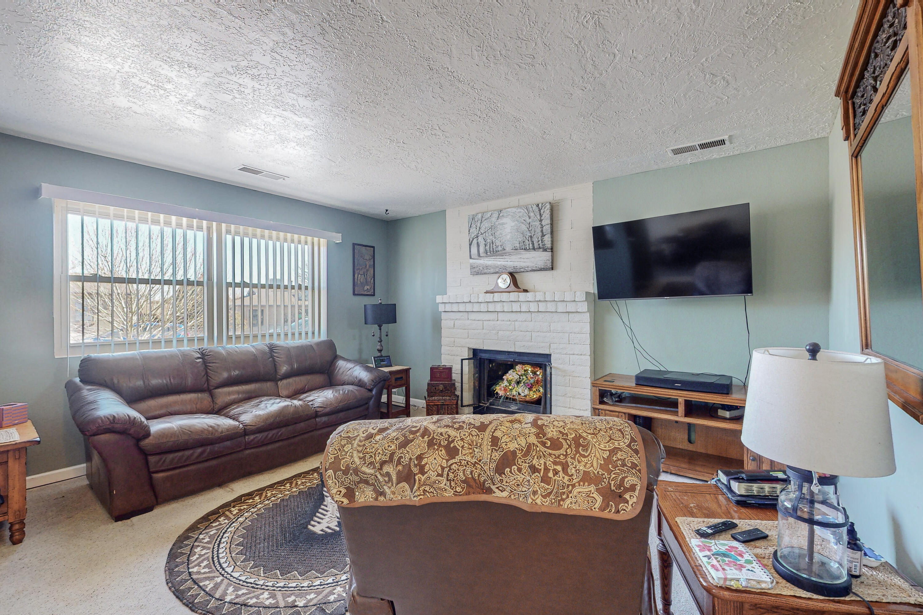 715 Hydra Road SE