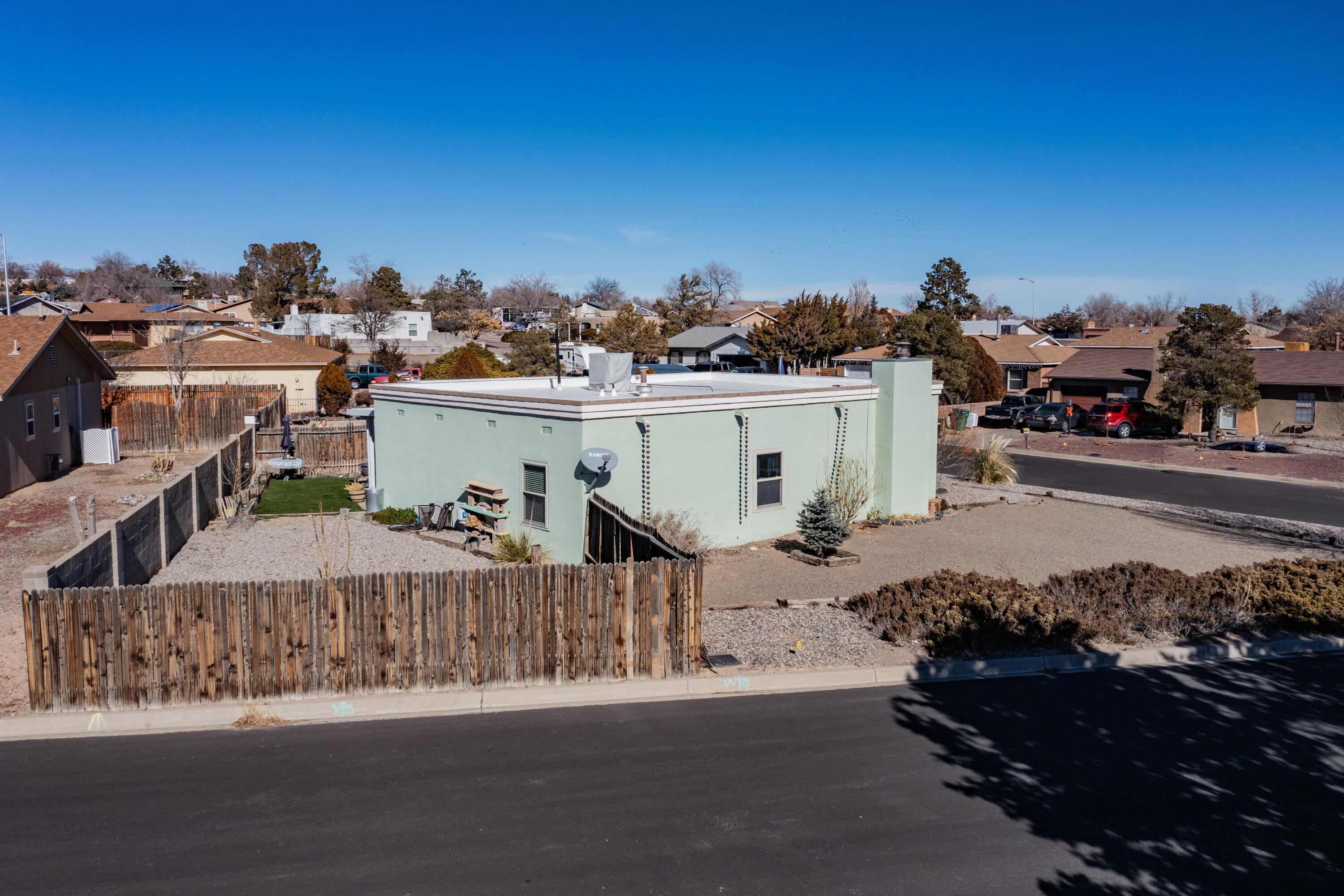 715 Hydra Road SE