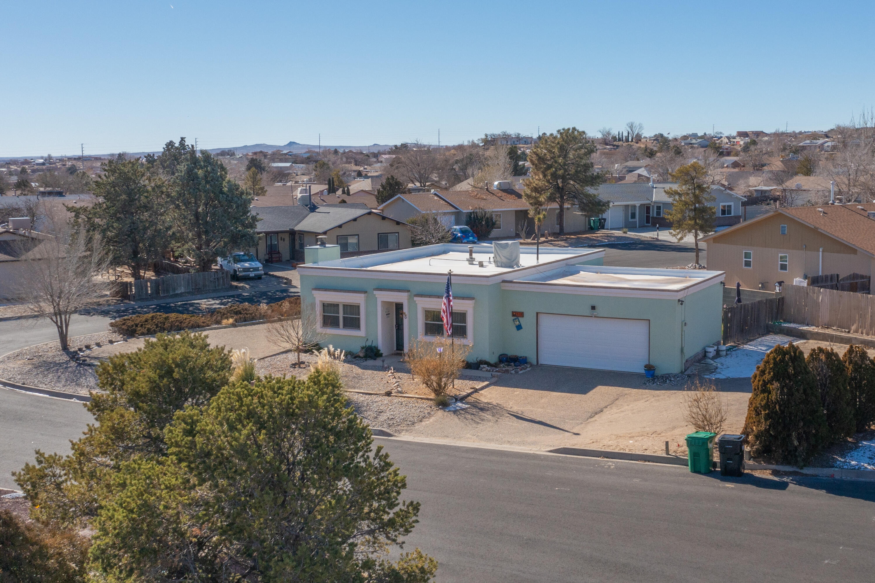 715 Hydra Road SE