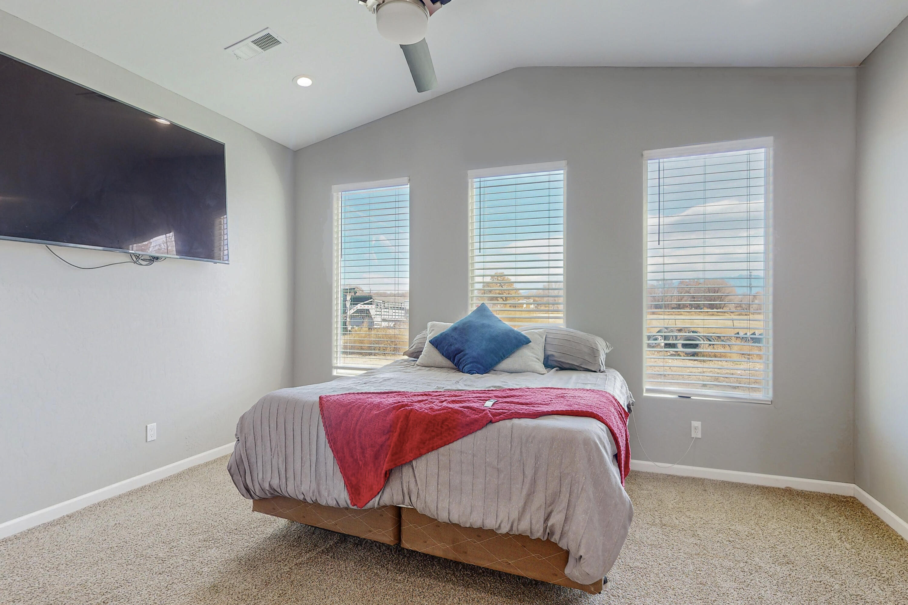14 Honeyfield Lane