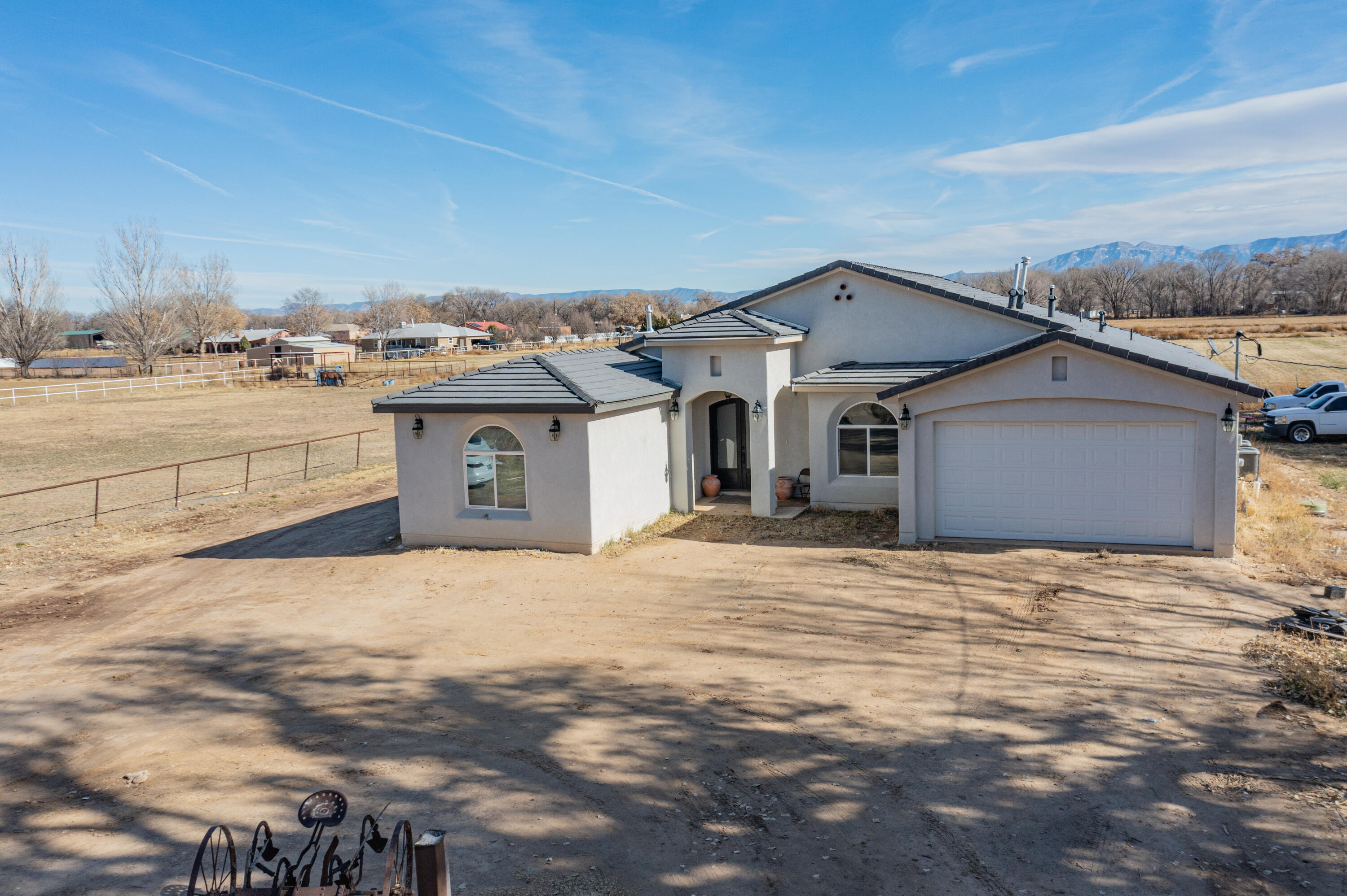 14 Honeyfield Lane