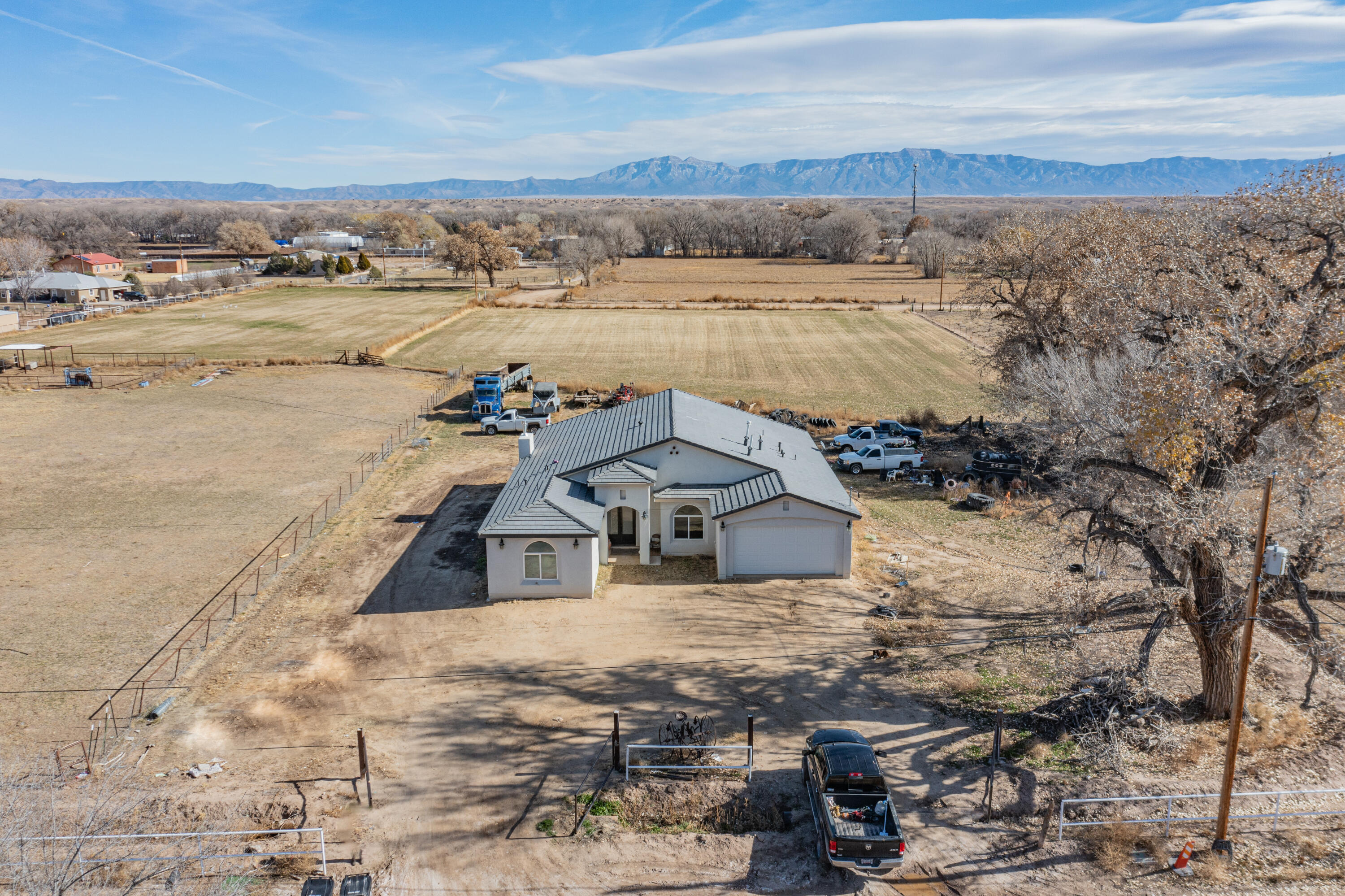 14 Honeyfield Lane