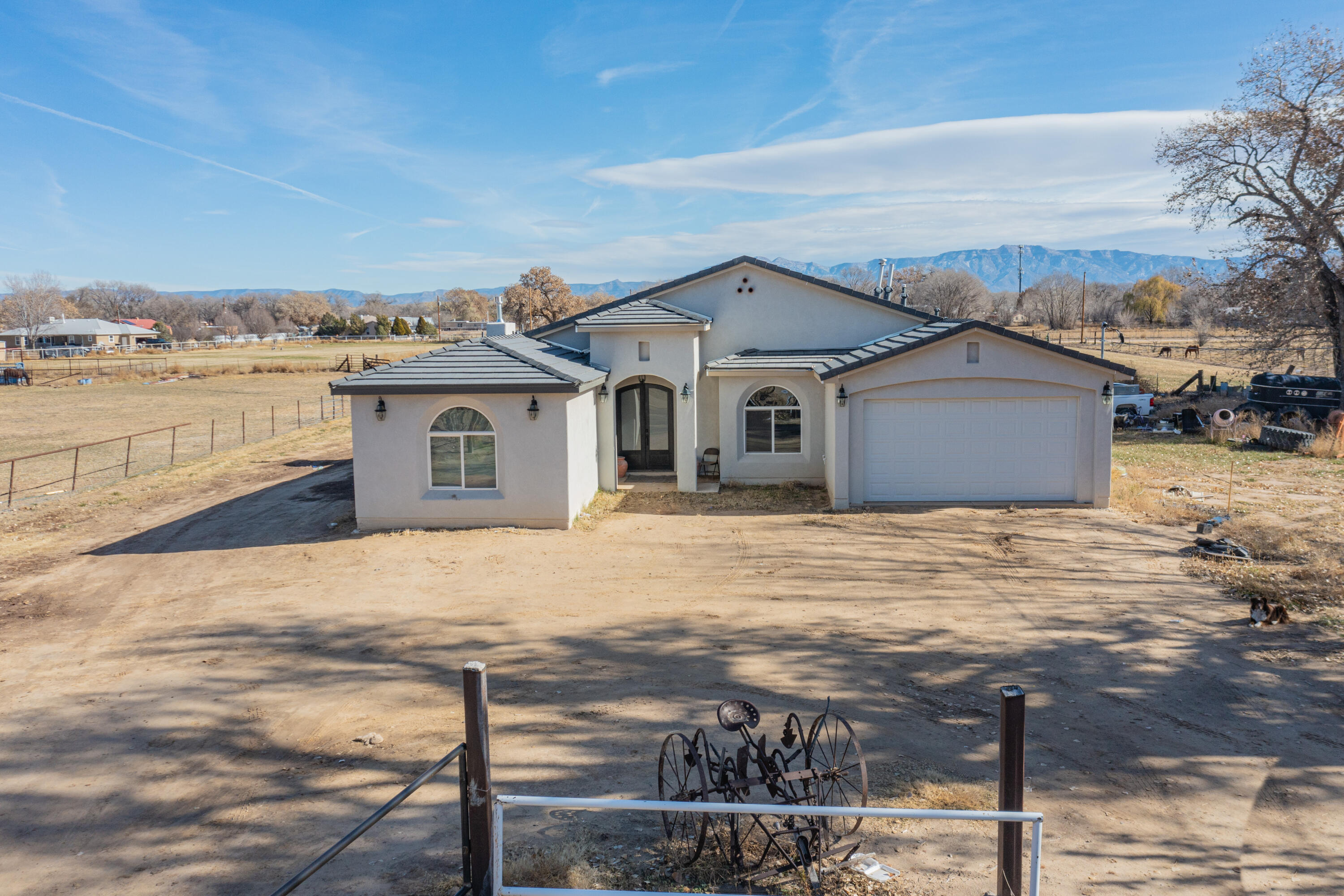14 Honeyfield Lane