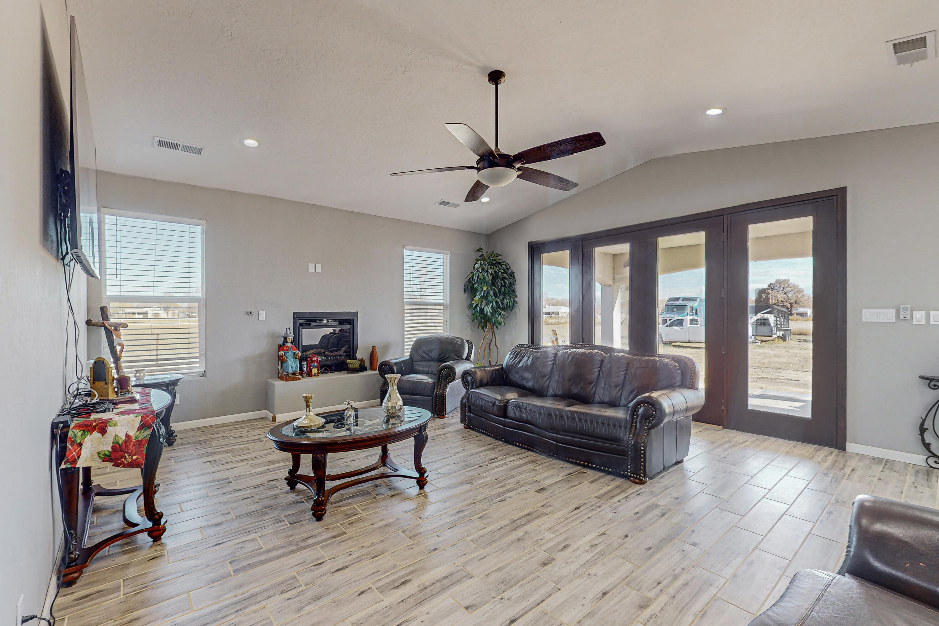 14 Honeyfield Lane