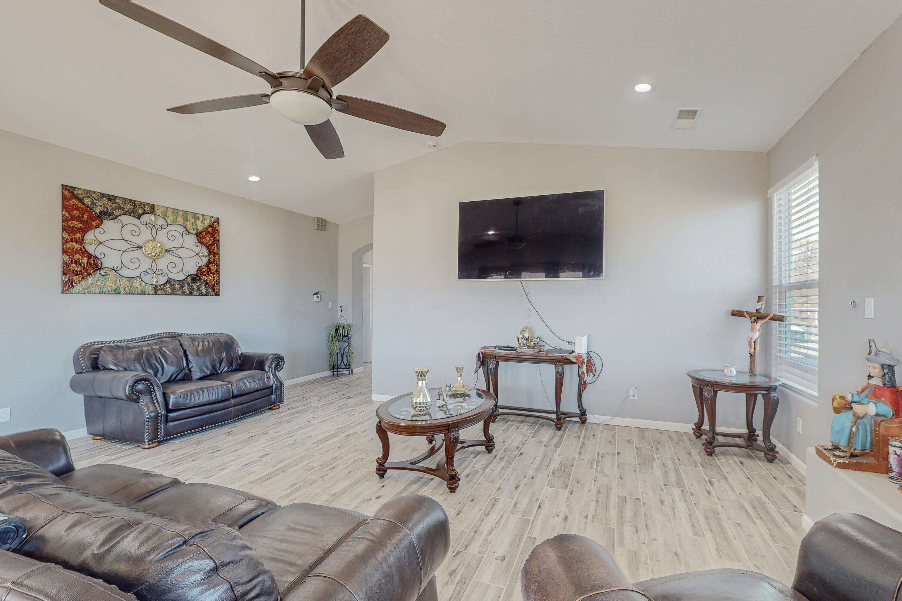 14 Honeyfield Lane