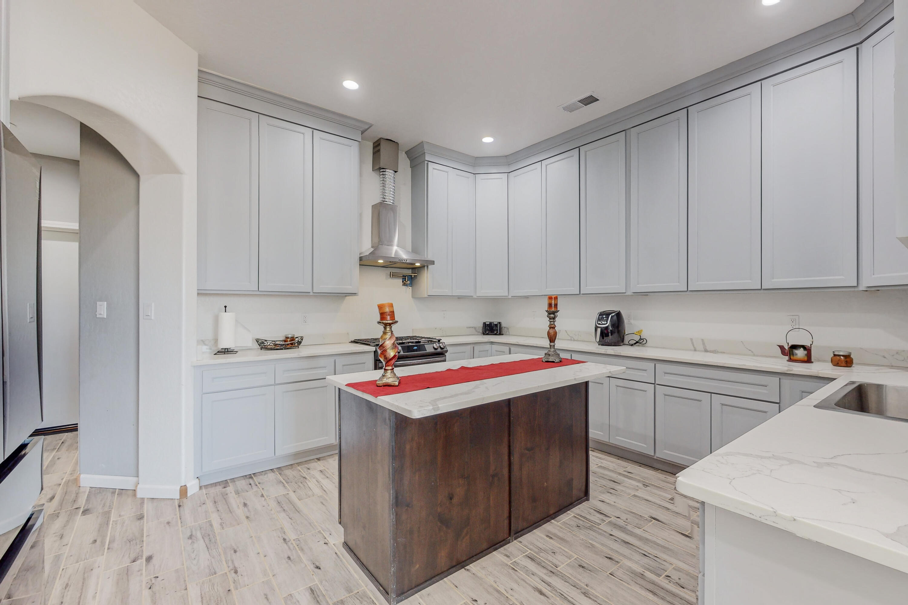 14 Honeyfield Lane
