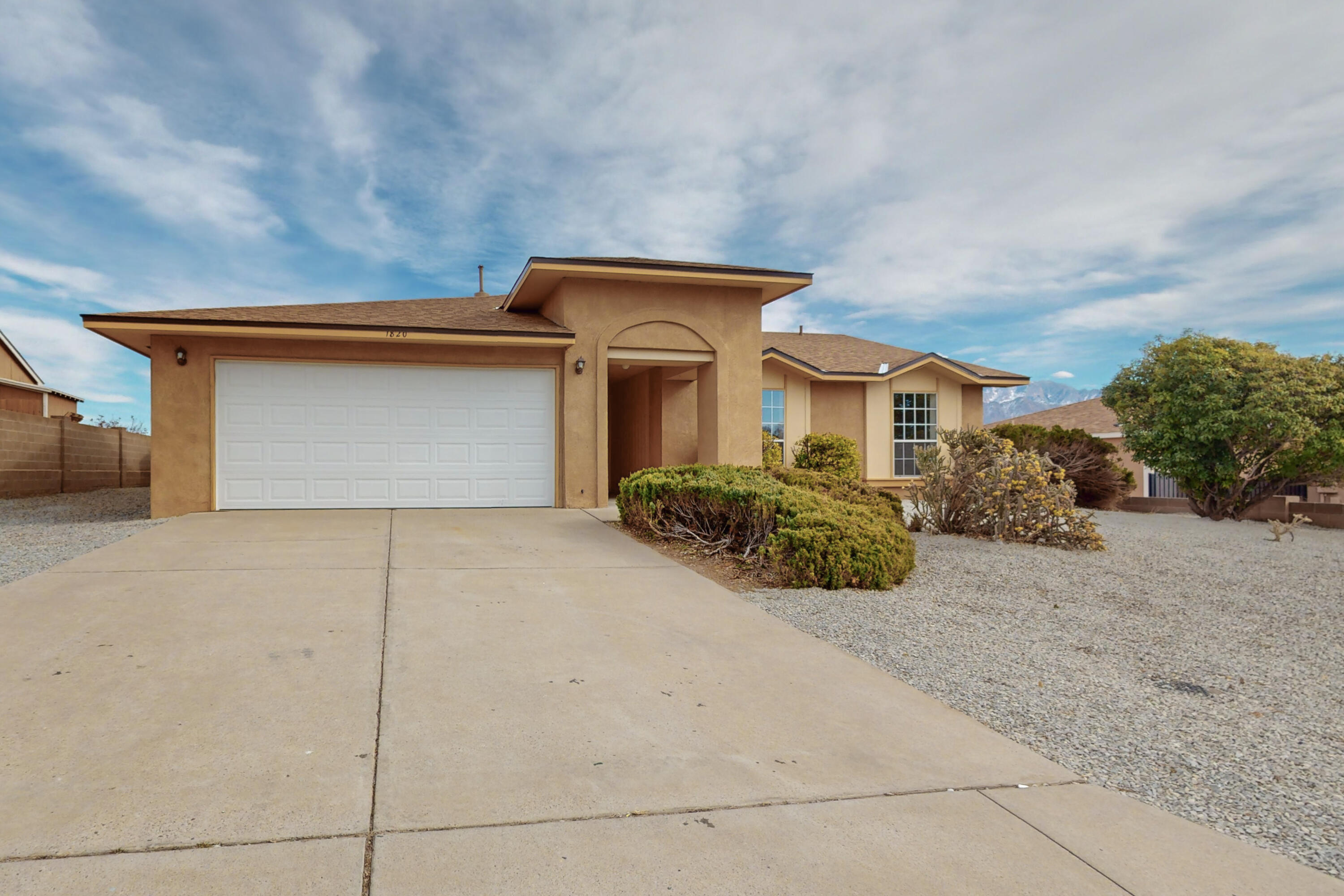 1820 Clearwater Loop NE