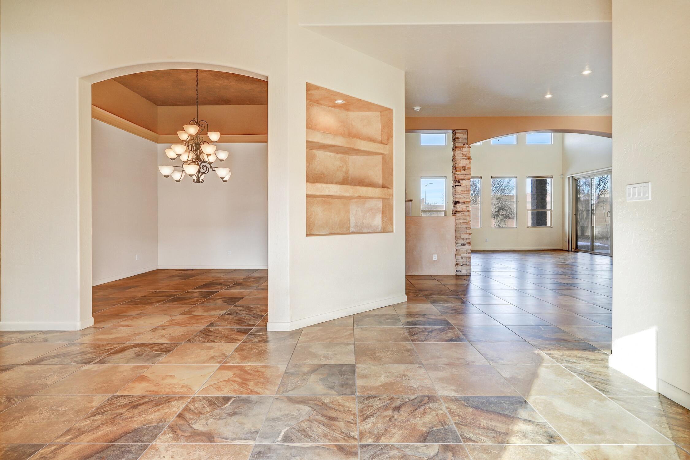 8109 Via Encantada NE