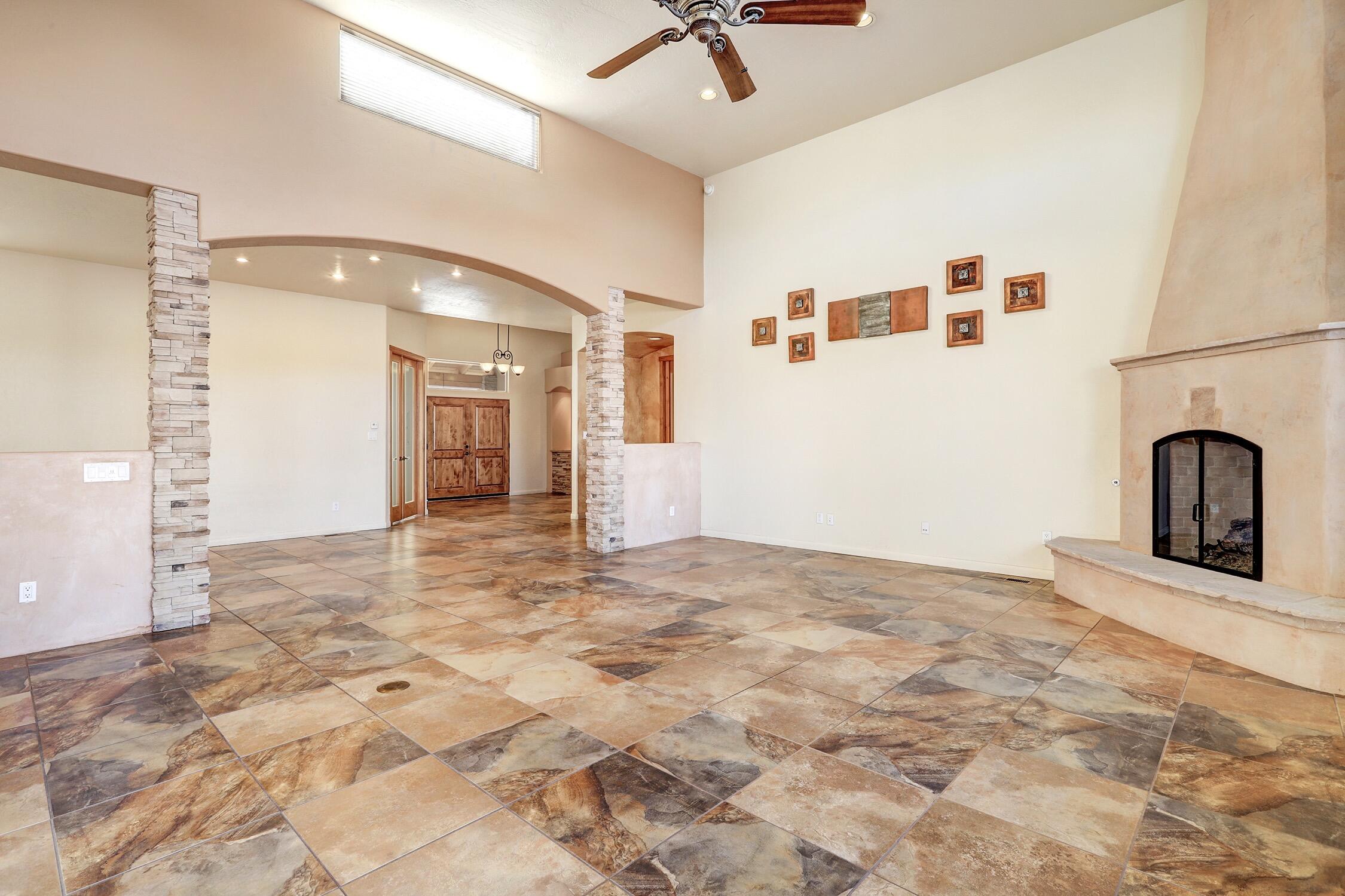 8109 Via Encantada NE