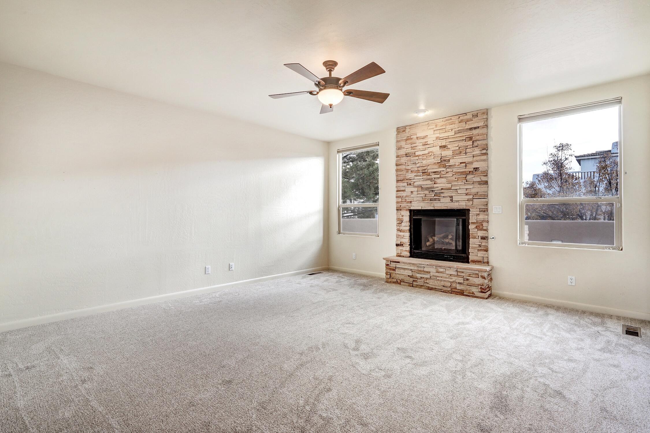 8109 Via Encantada NE