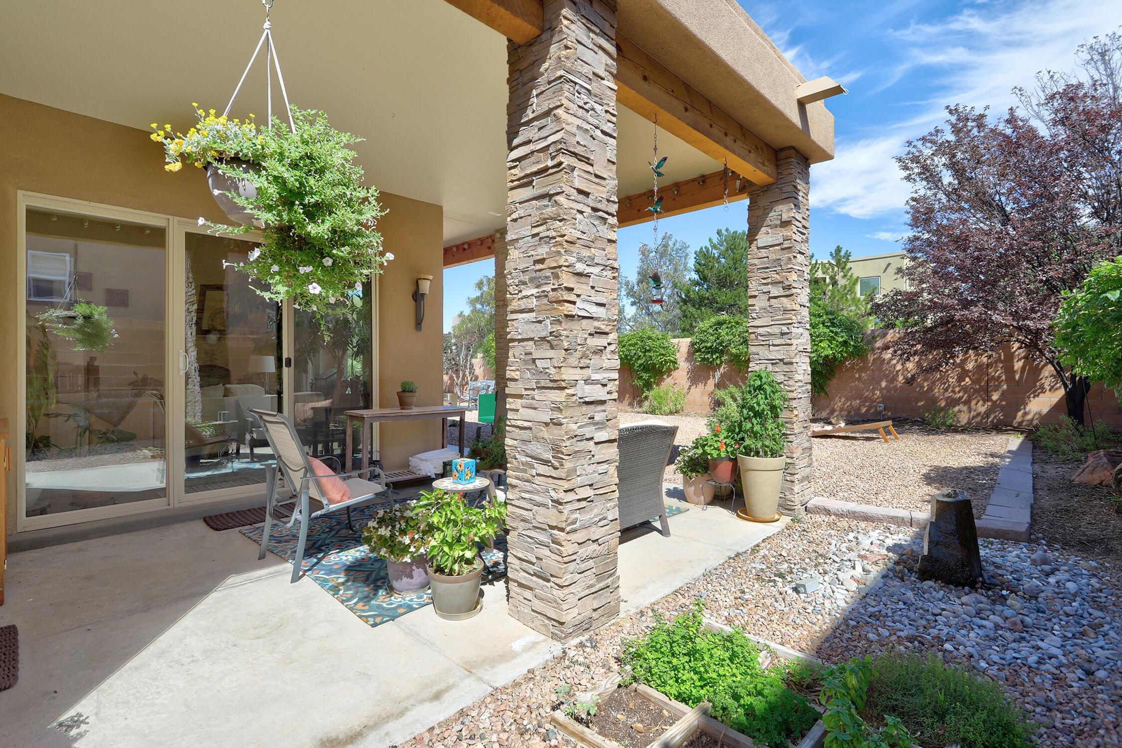 8109 Via Encantada NE