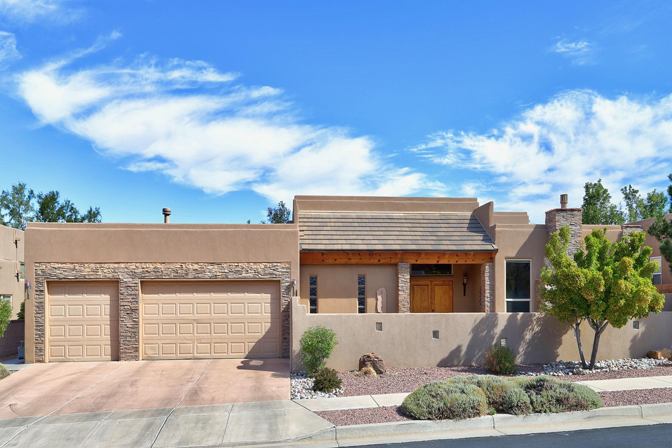8109 Via Encantada NE
