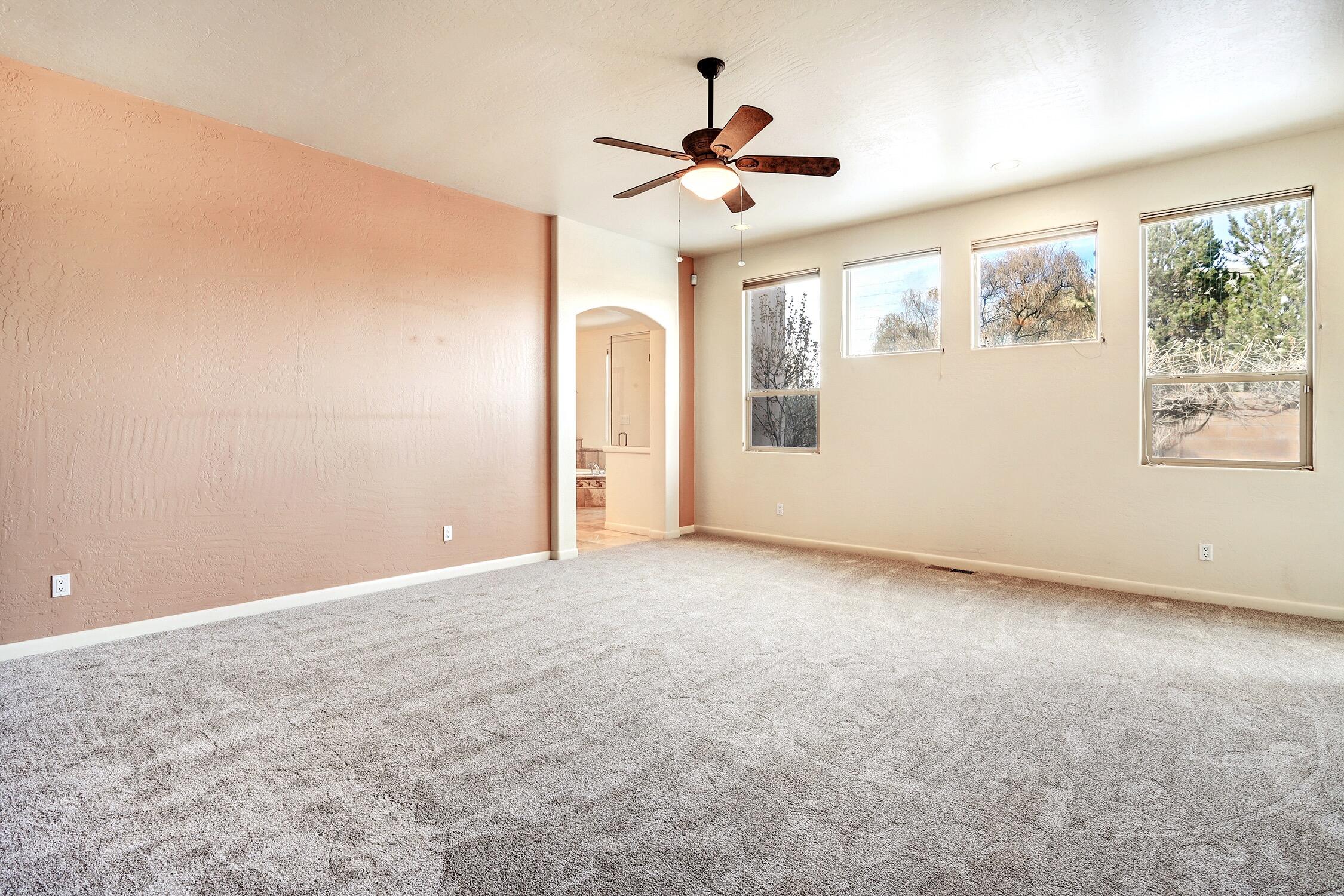 8109 Via Encantada NE
