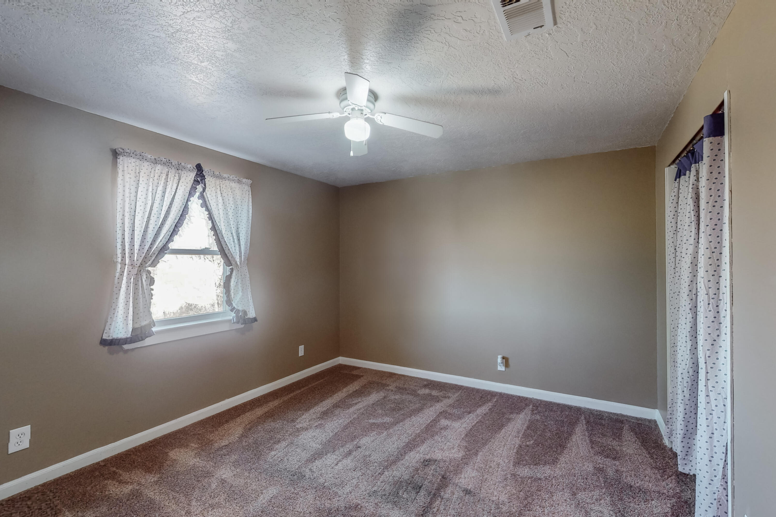 3 Indian Wells Lane