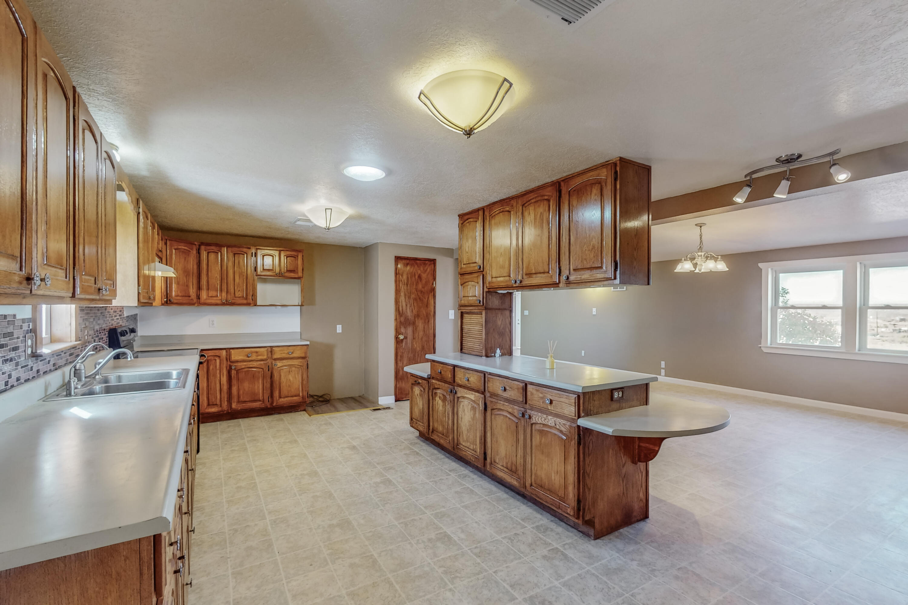 3 Indian Wells Lane
