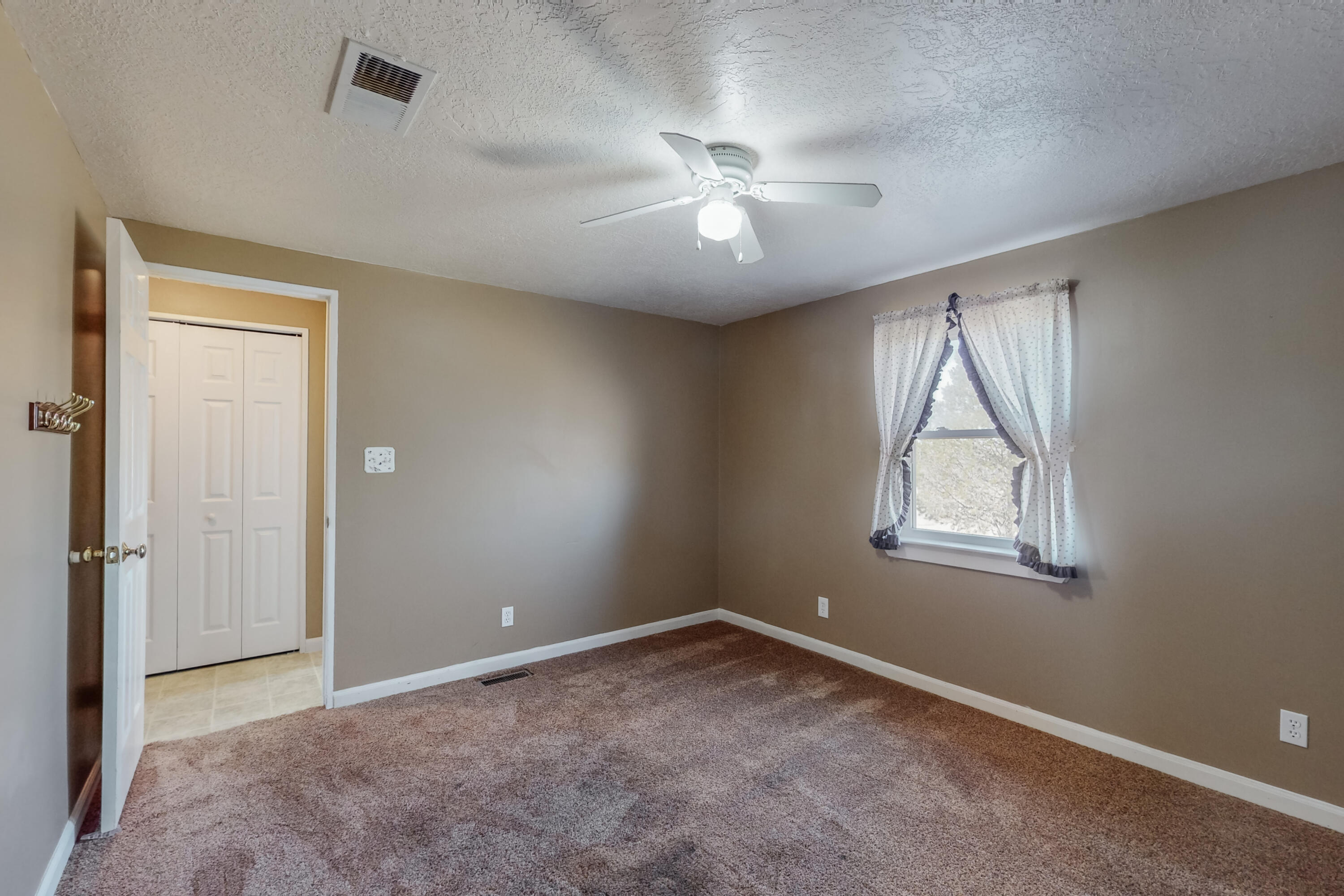 3 Indian Wells Lane