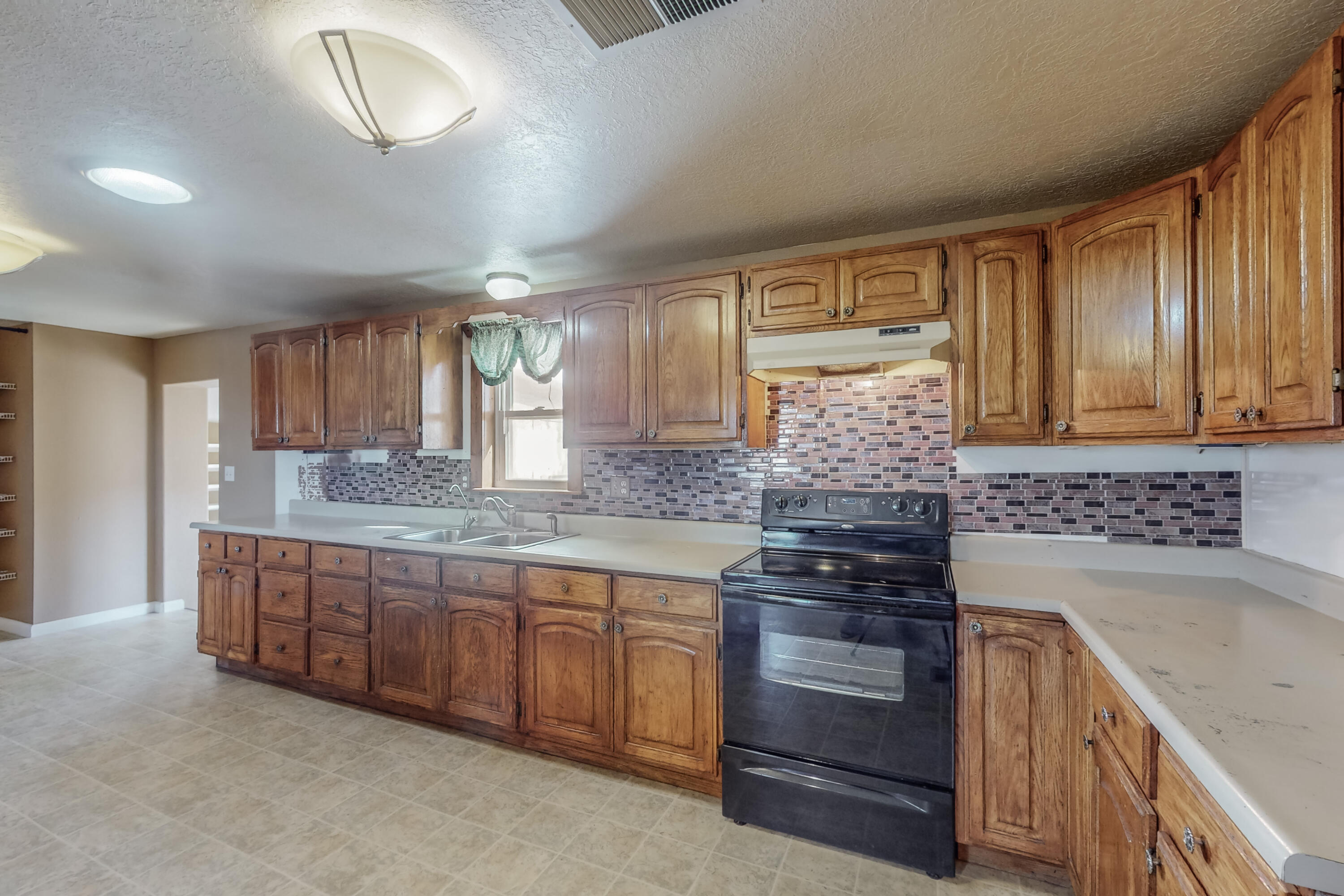 3 Indian Wells Lane