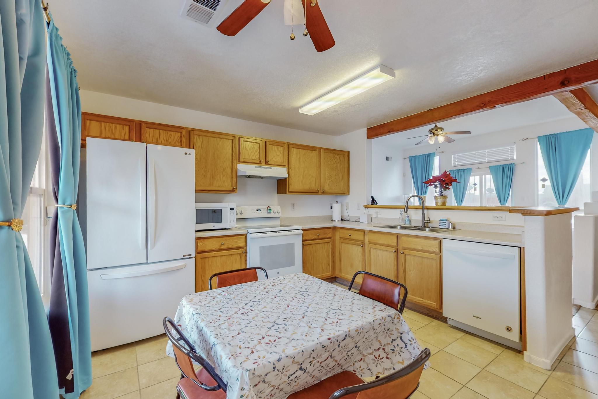 6836 Camino Rojo