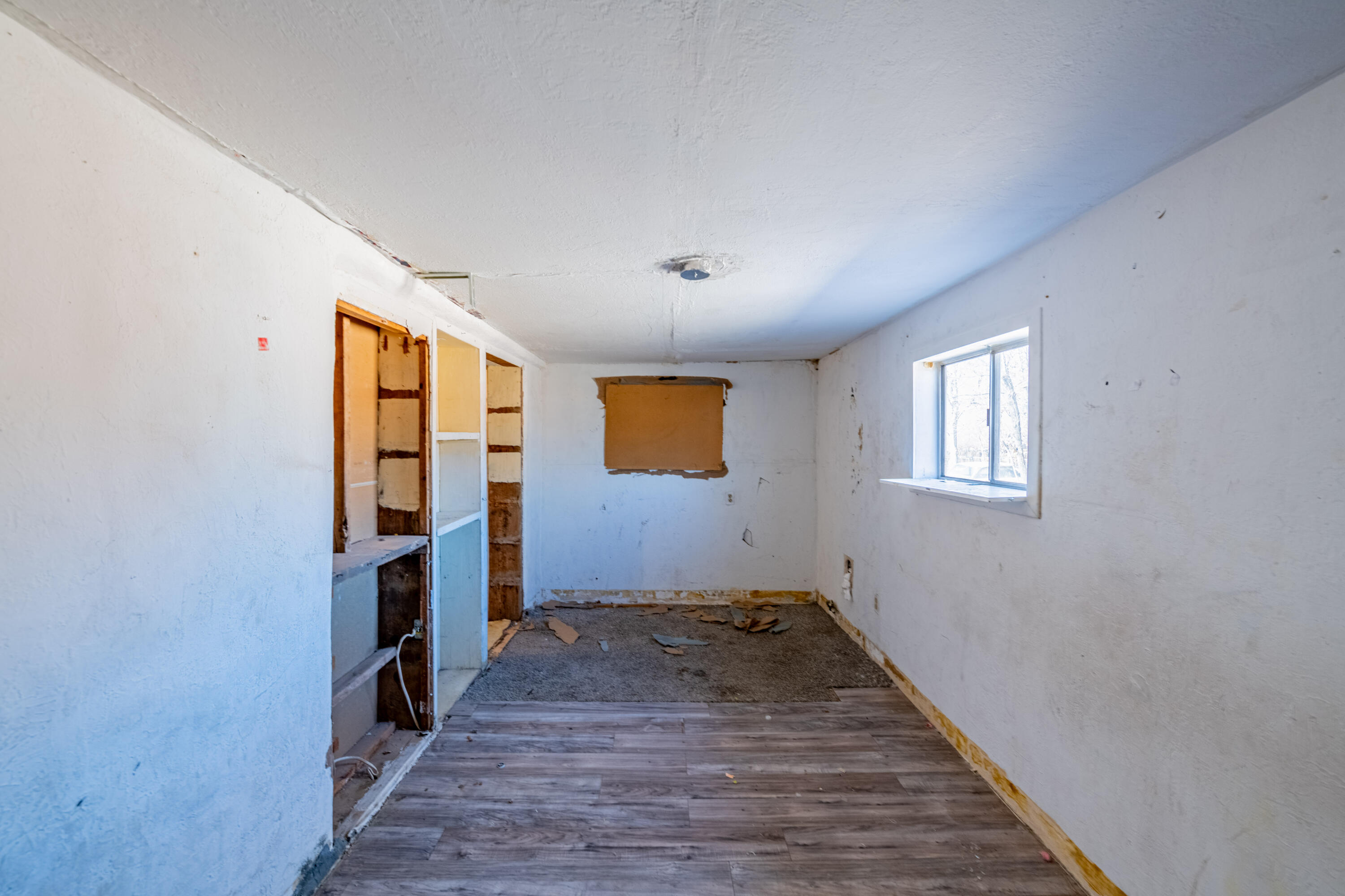 7601, 7605 Edith Boulevard NE