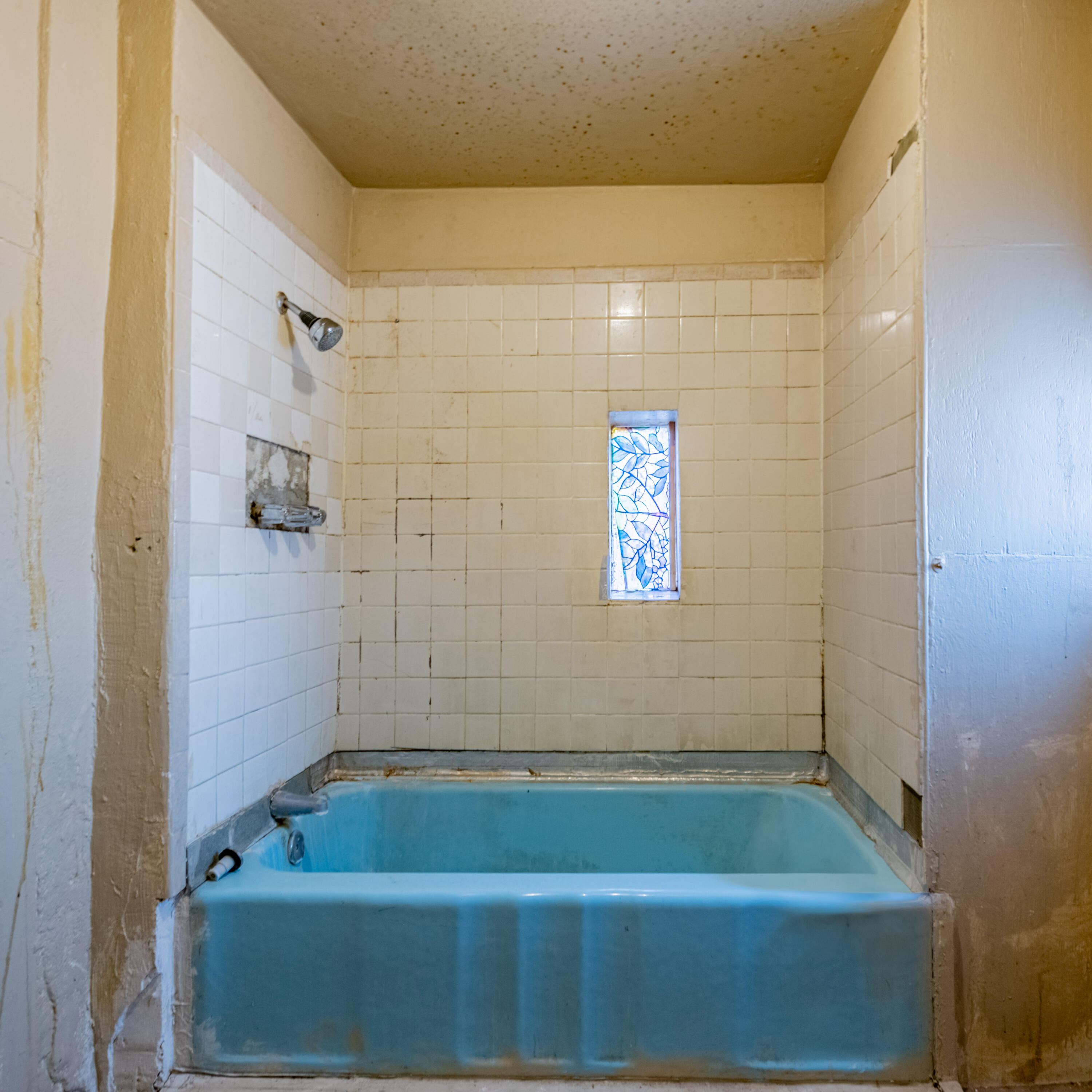 7601, 7605 Edith Boulevard NE
