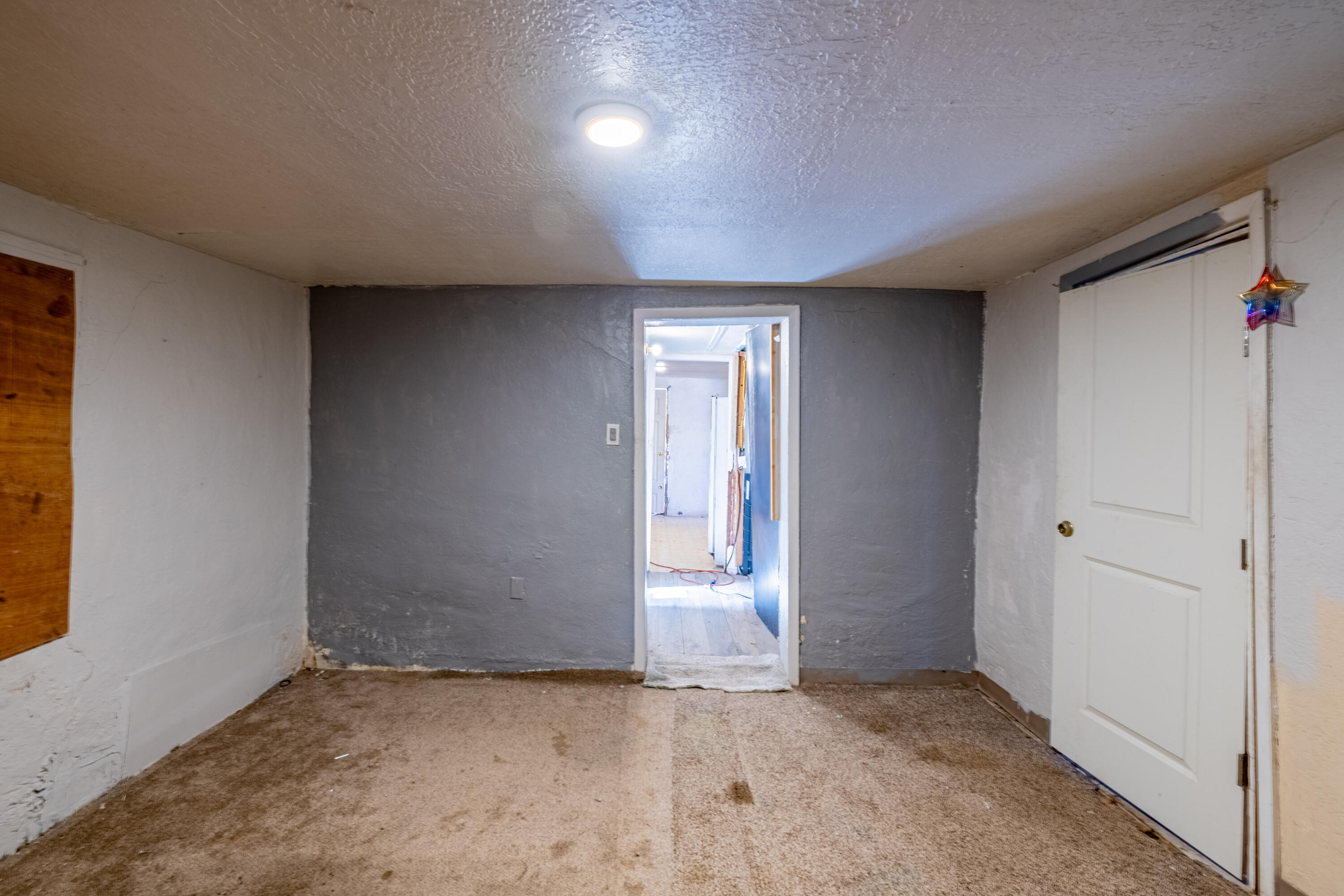 7601, 7605 Edith Boulevard NE