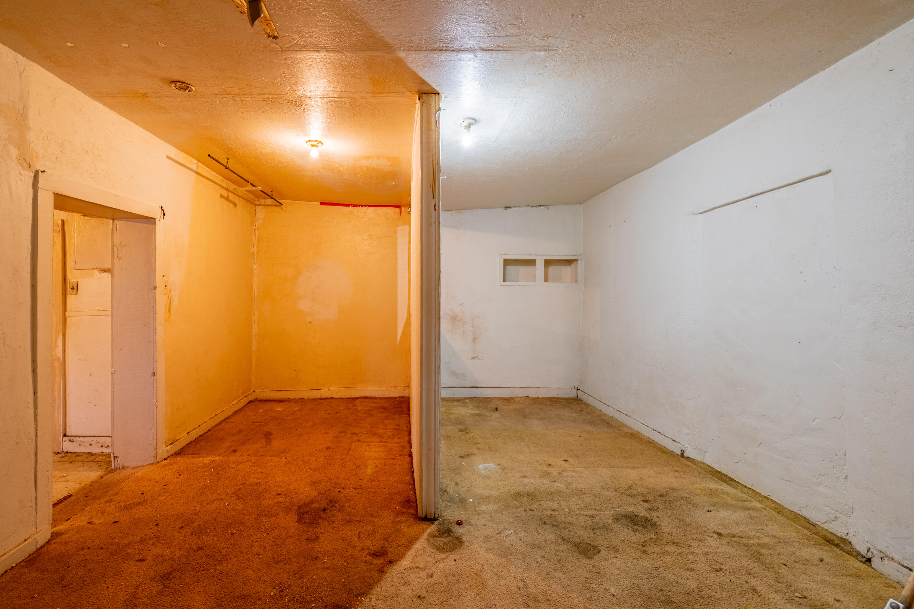 7601, 7605 Edith Boulevard NE