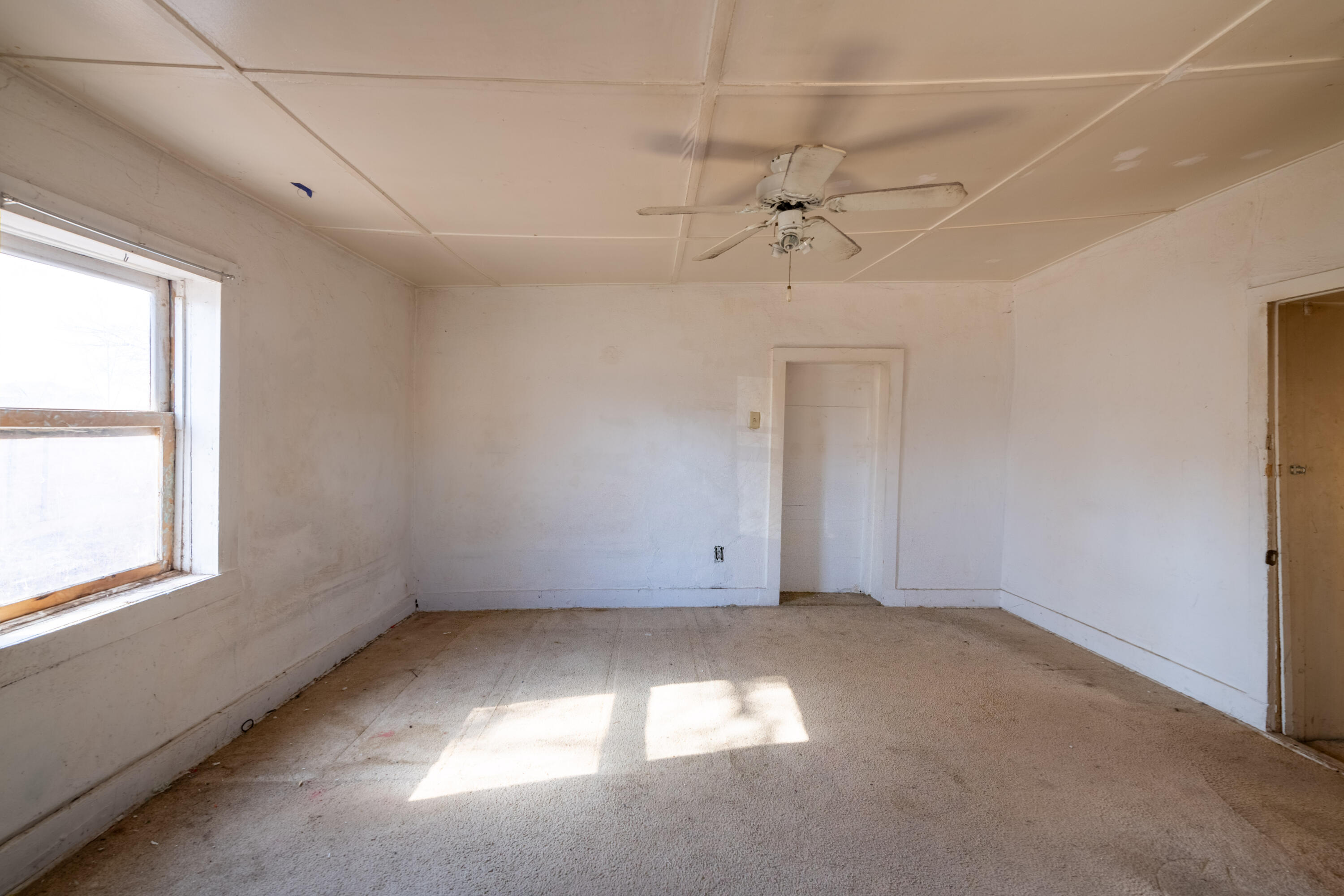 7601, 7605 Edith Boulevard NE