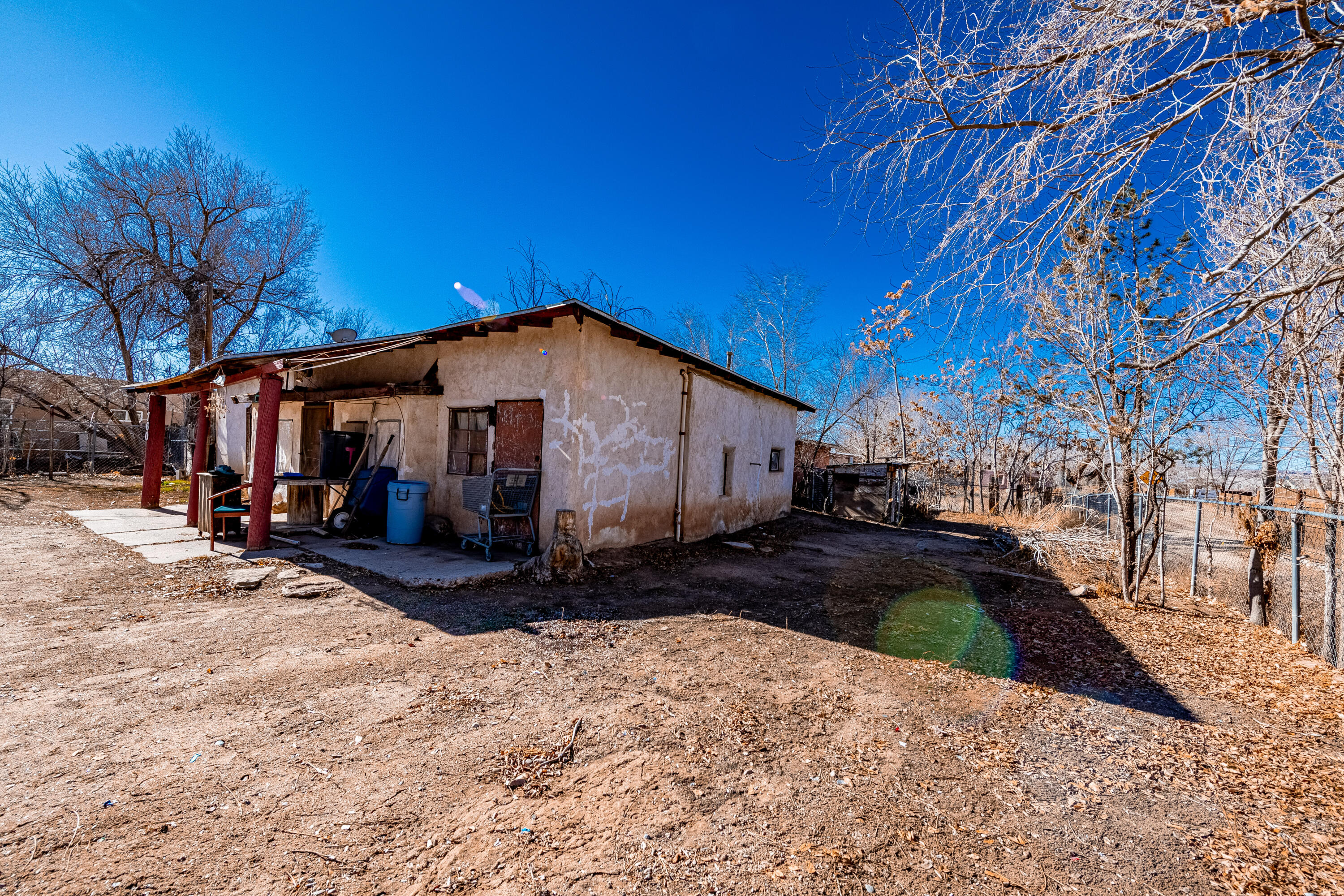7601, 7605 Edith Boulevard NE