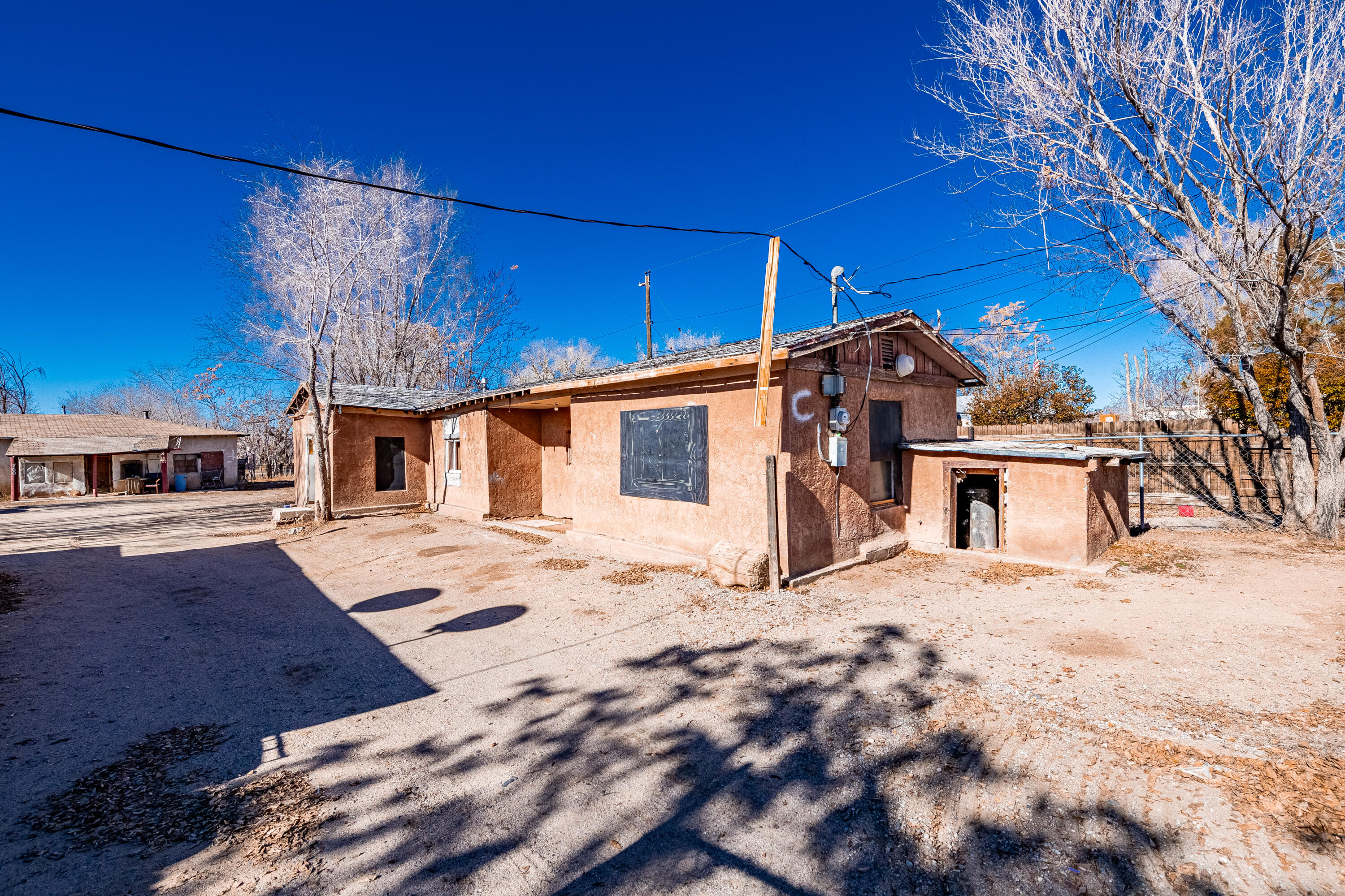 7601, 7605 Edith Boulevard NE