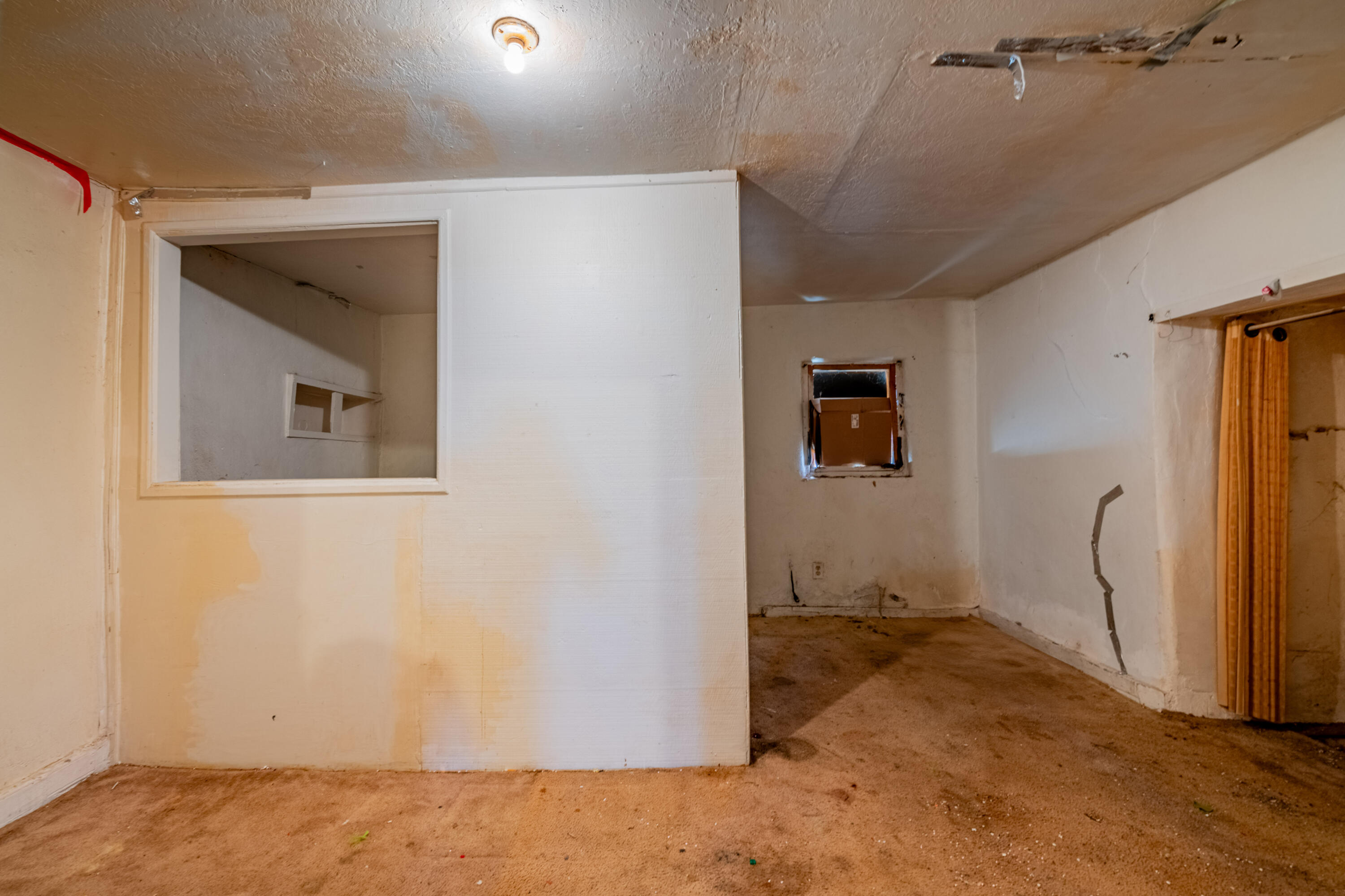 7601, 7605 Edith Boulevard NE