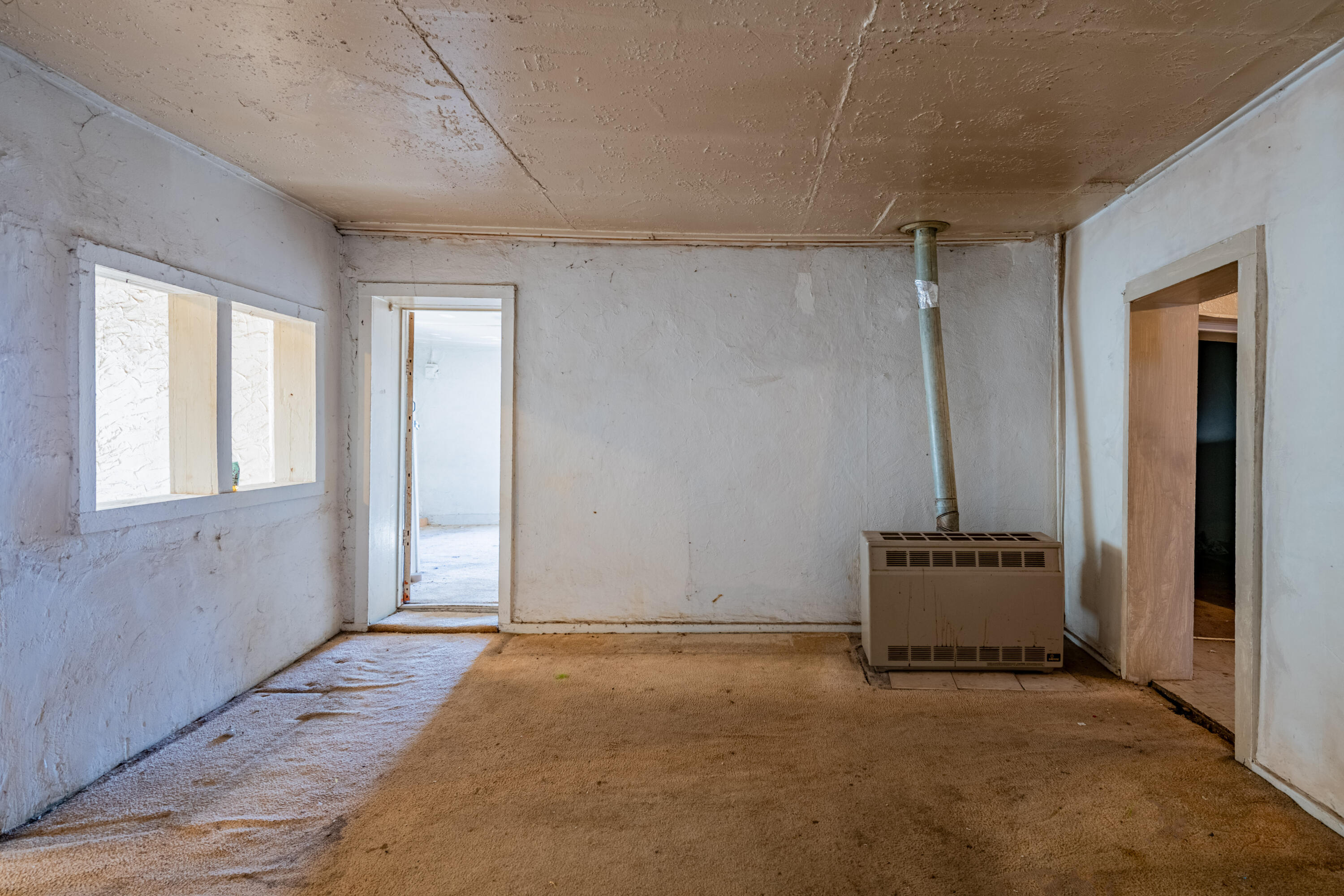 7601, 7605 Edith Boulevard NE