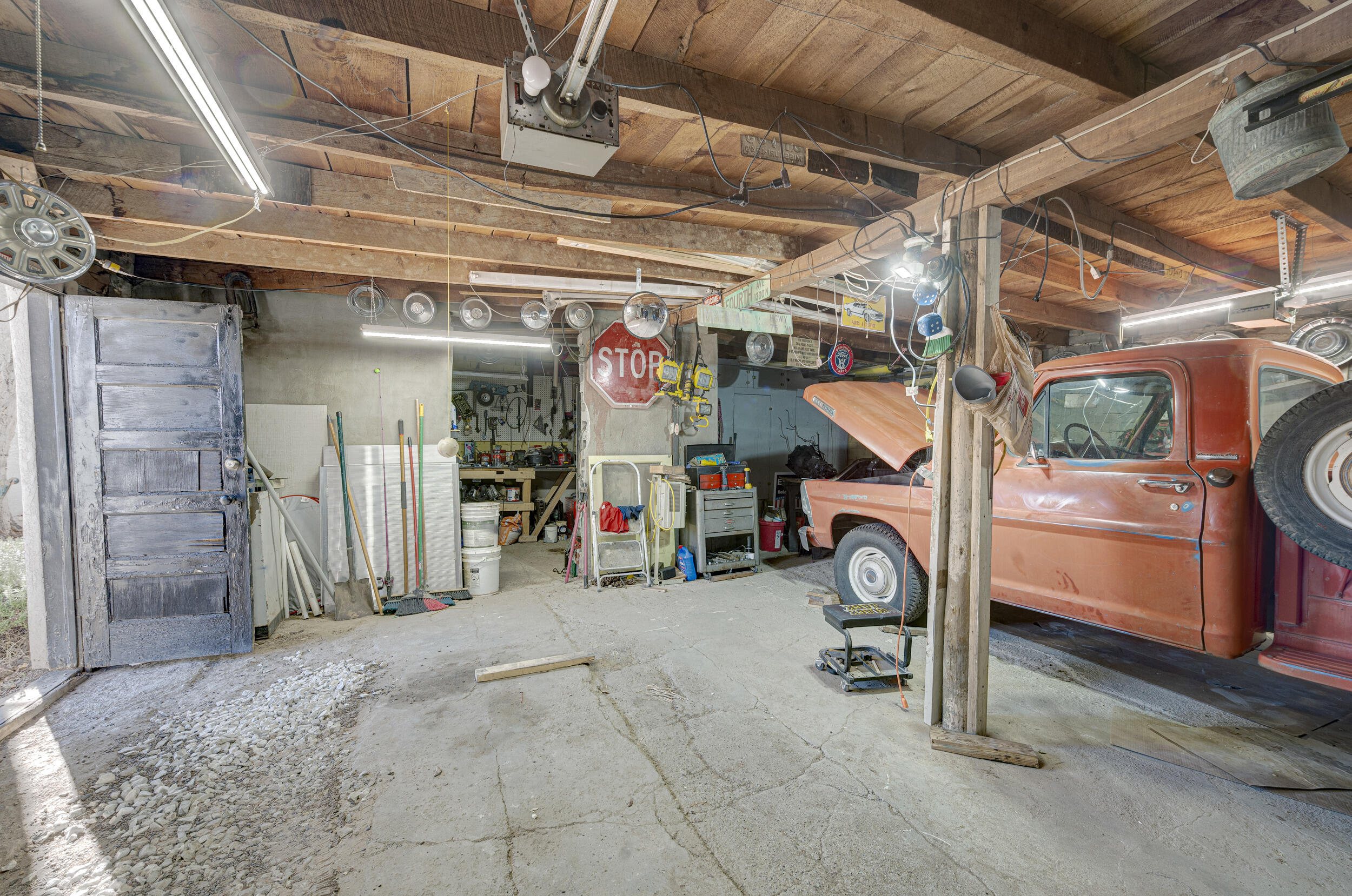 323 N 6th Street