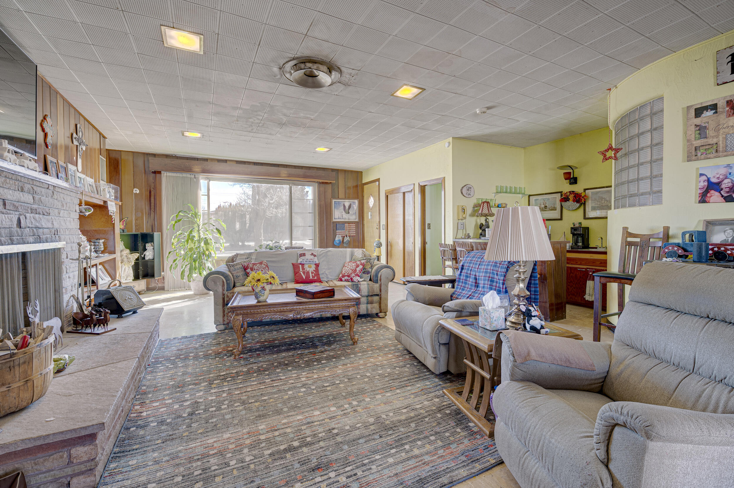 323 N 6th Street