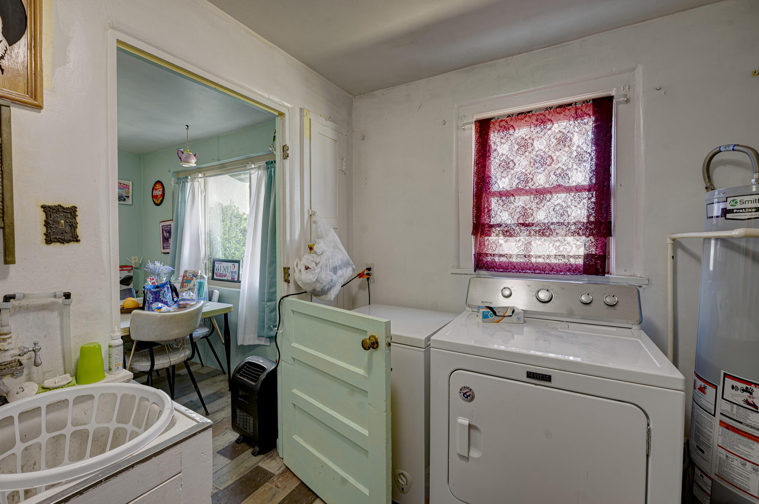 323 N 6th Street