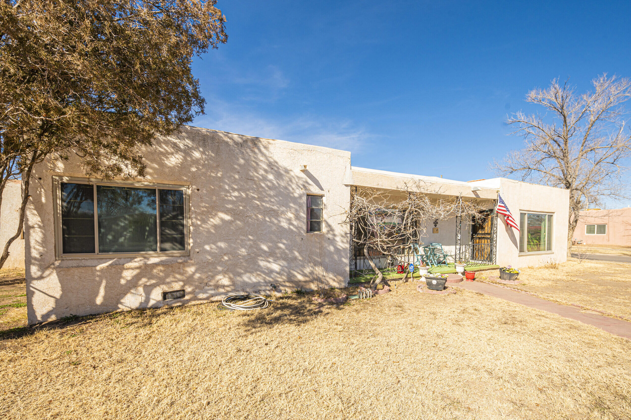 323 N 6th Street