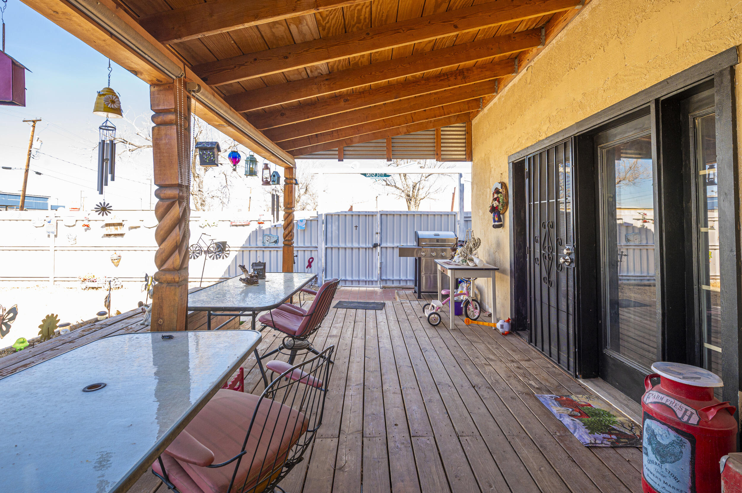 323 N 6th Street