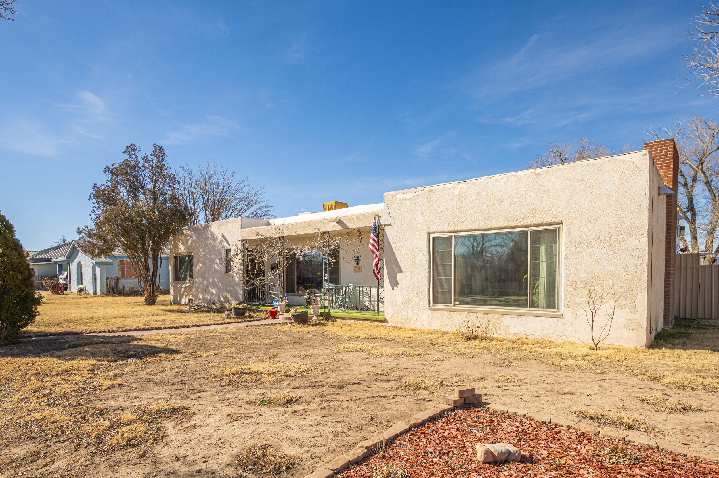 323 N 6th Street