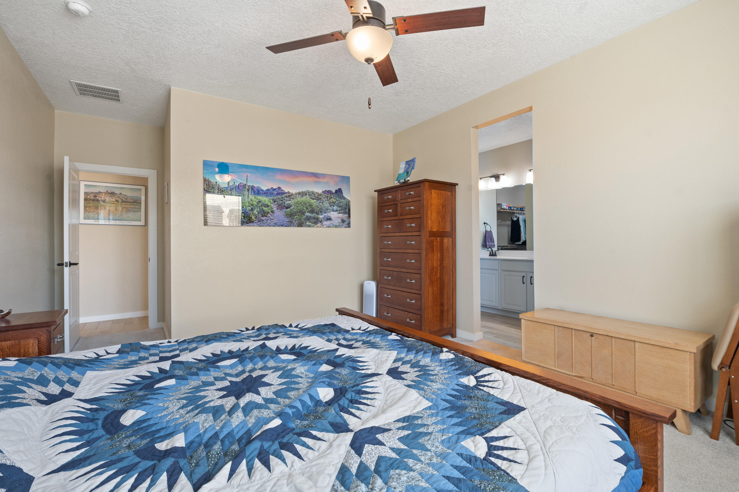 4045 Mountain Trail Loop NE