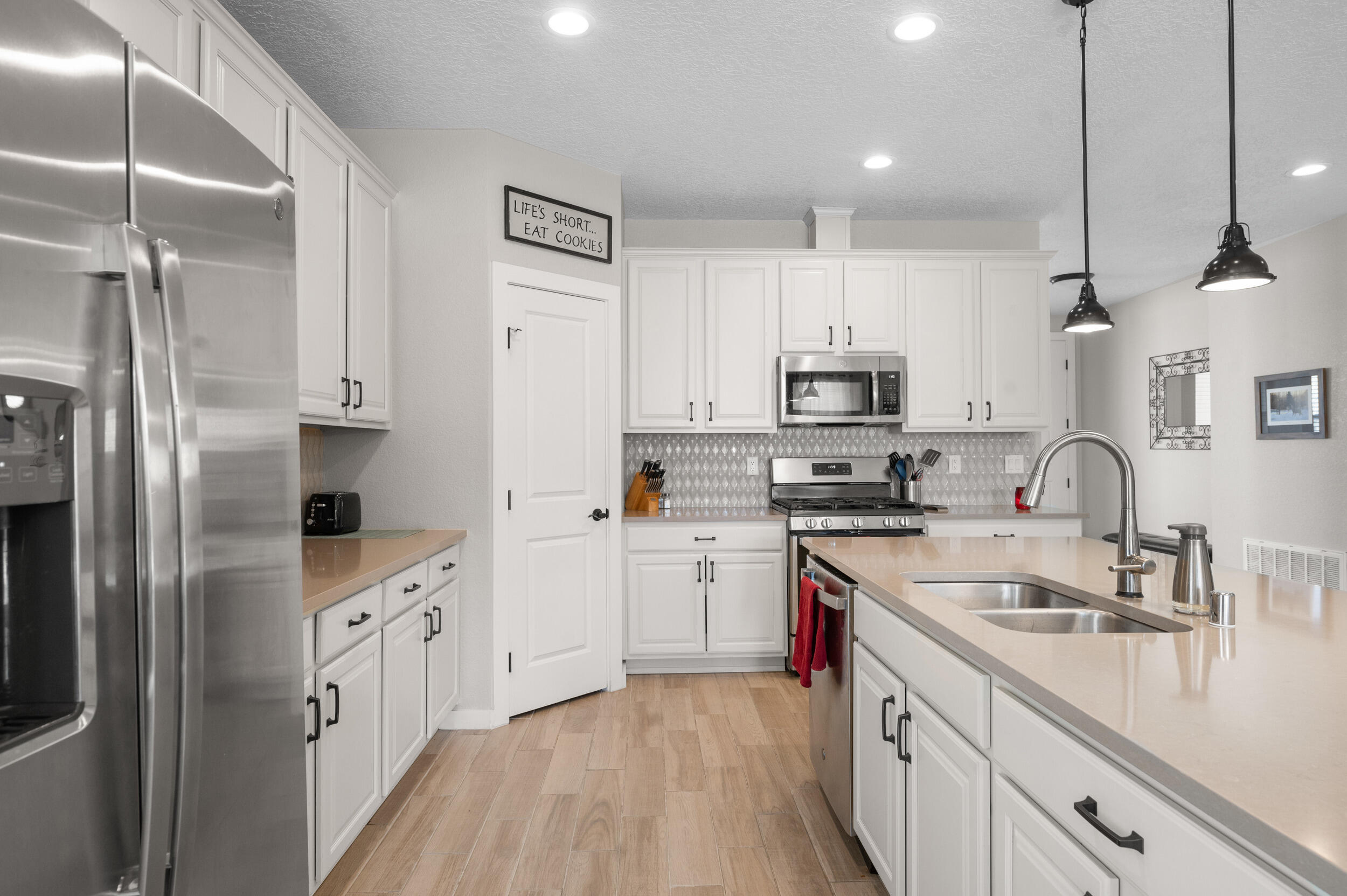 4045 Mountain Trail Loop NE