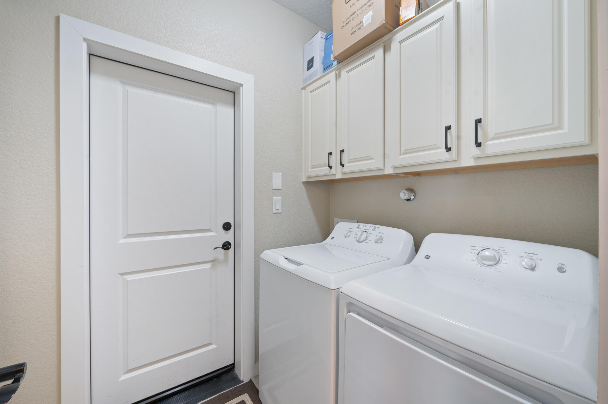 4045 Mountain Trail Loop NE