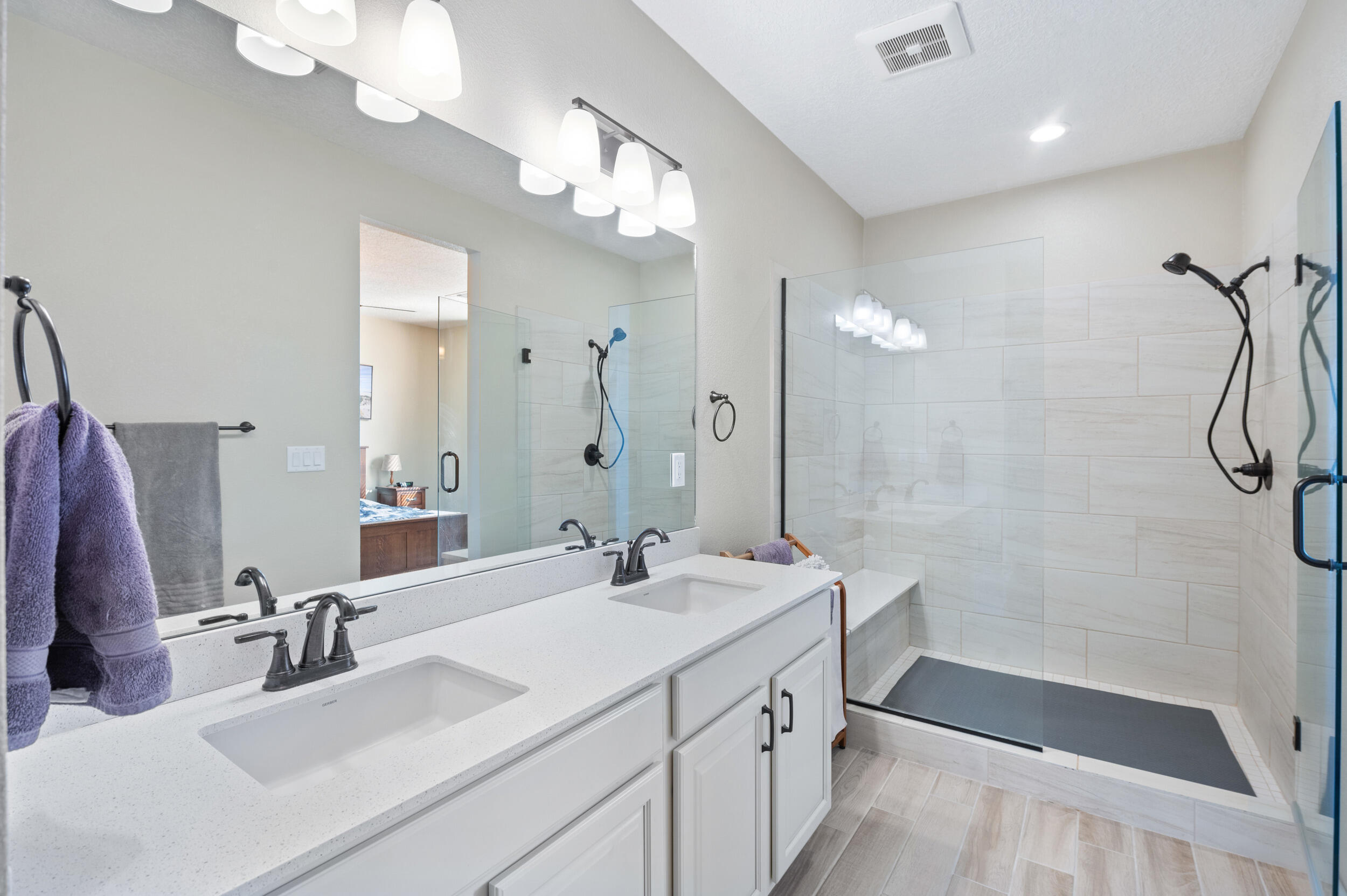 4045 Mountain Trail Loop NE