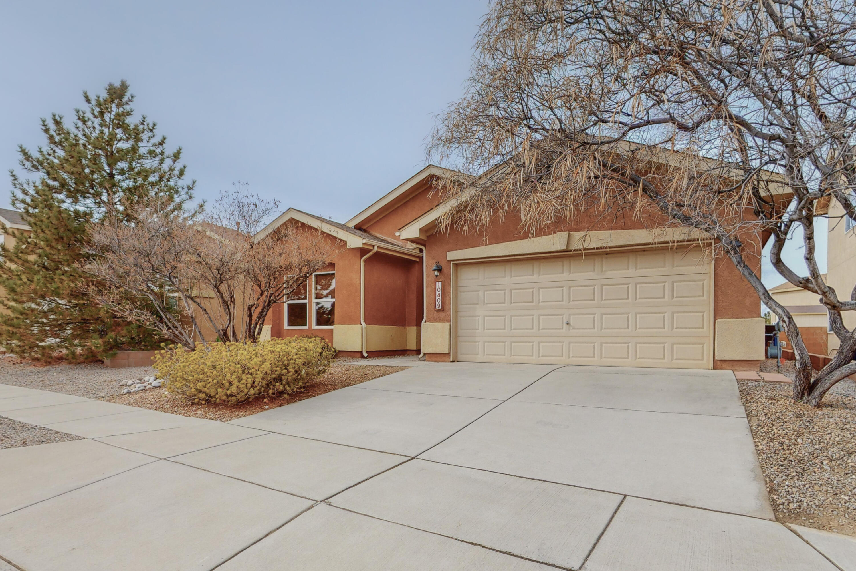 10409 Vallecito Drive NW