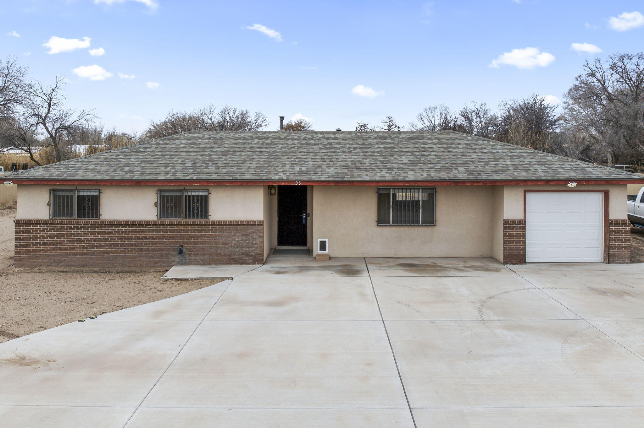 6 Yucca Drive