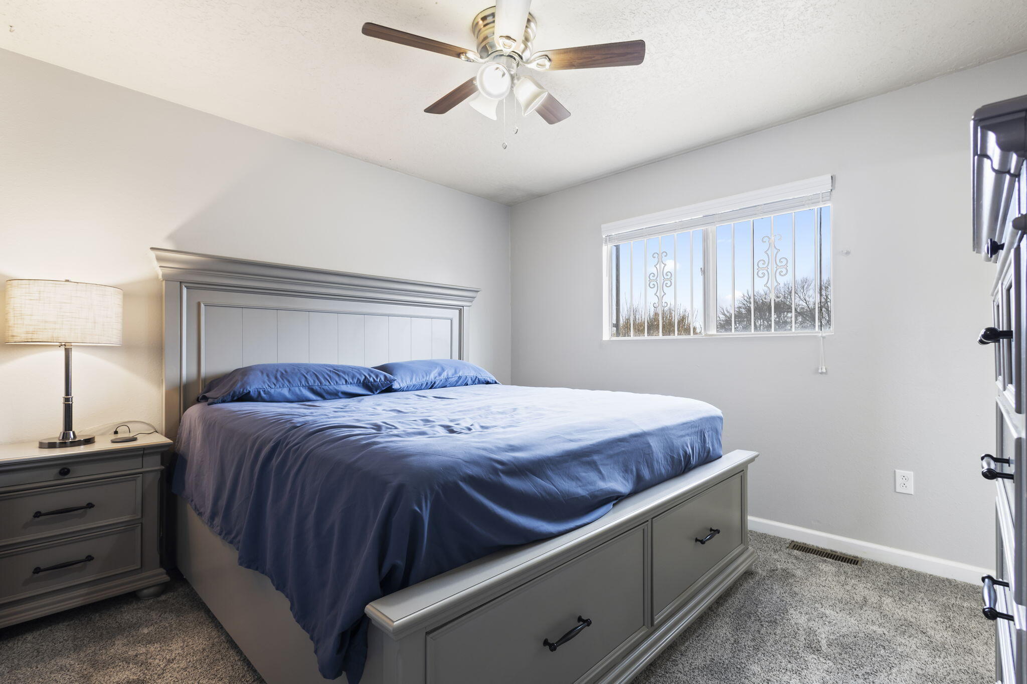 6 Yucca Drive