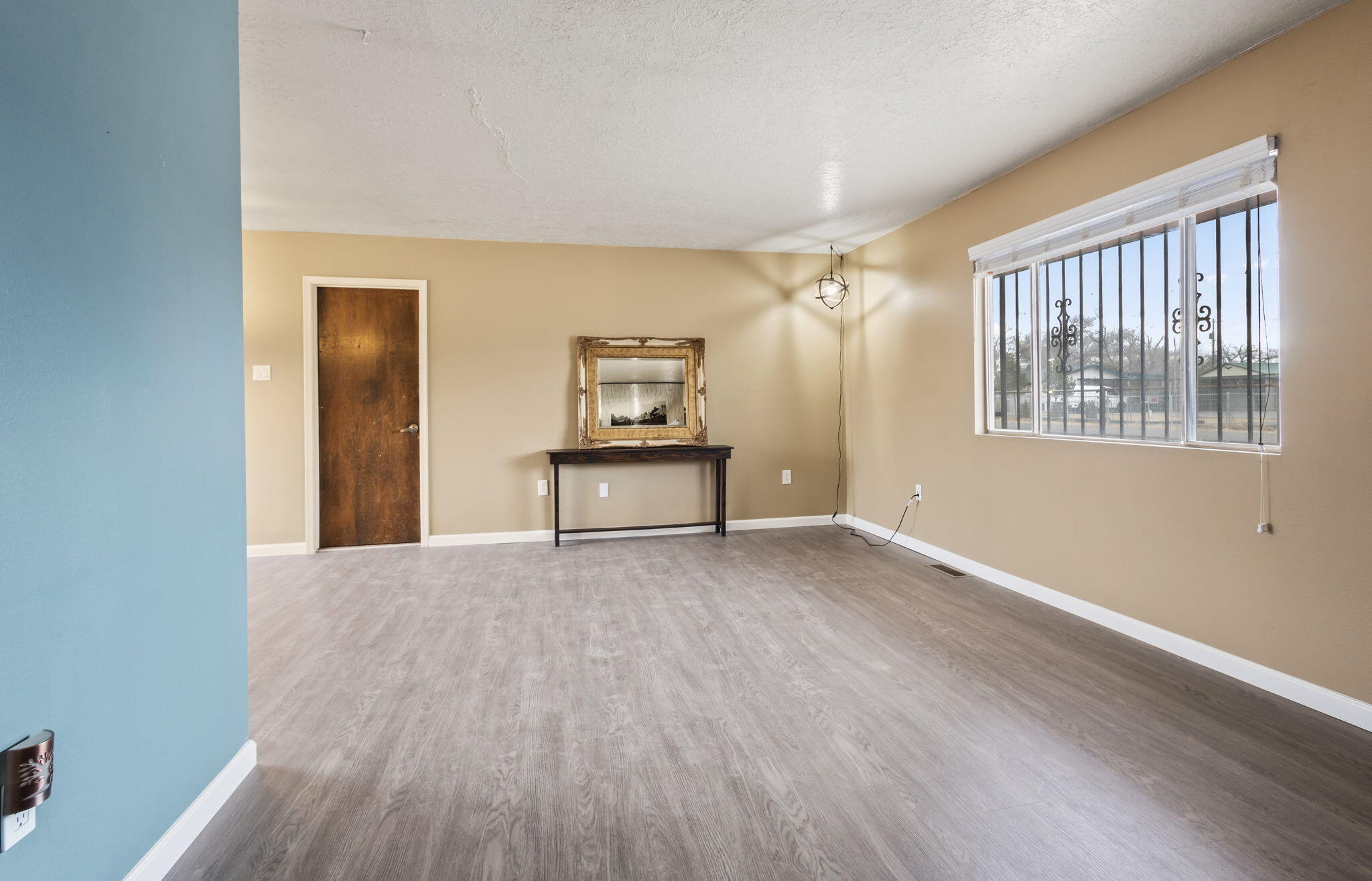 6 Yucca Drive