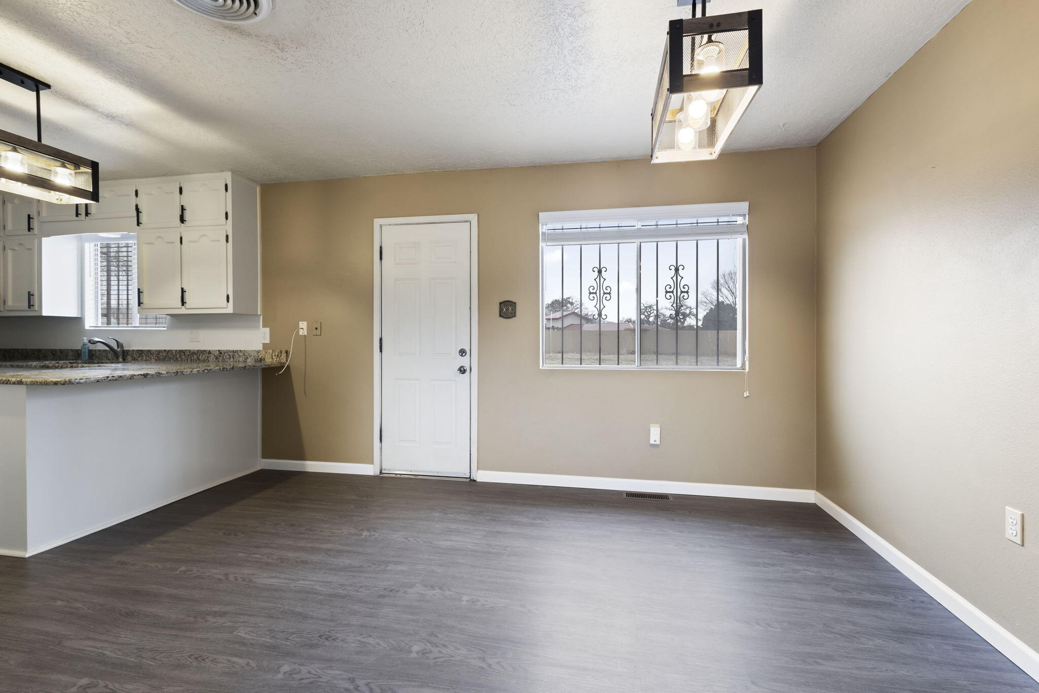 6 Yucca Drive