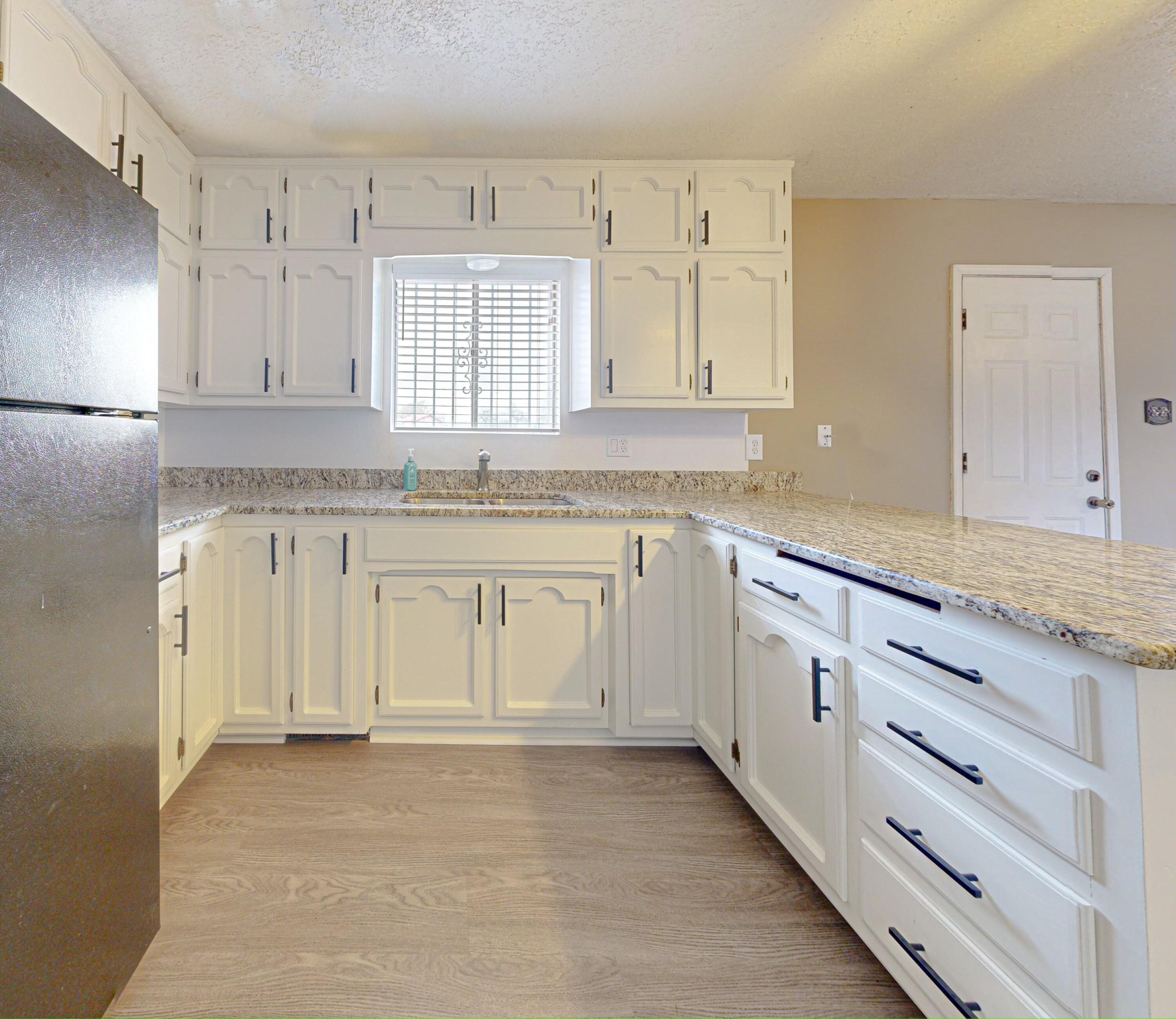 6 Yucca Drive