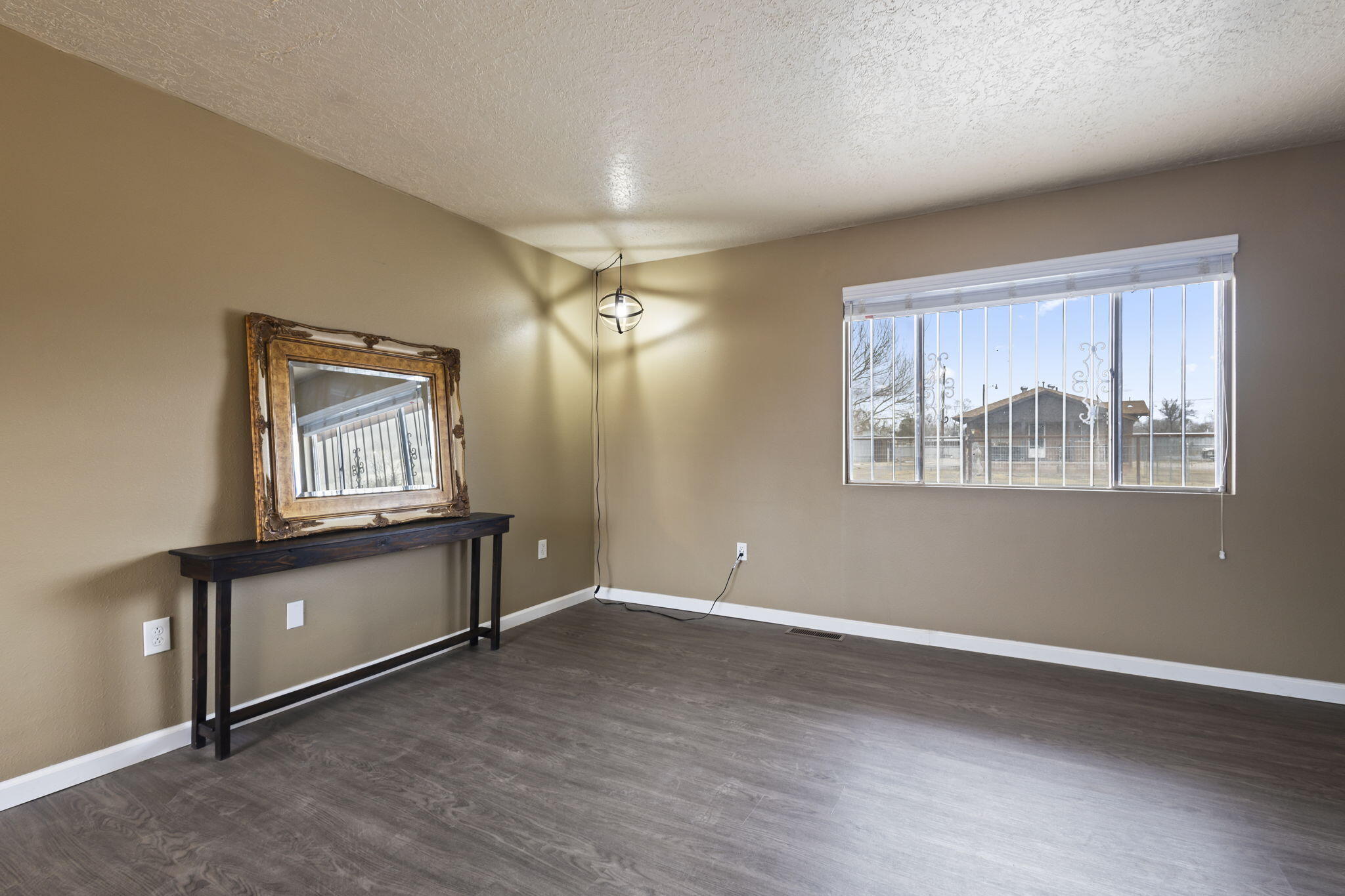 6 Yucca Drive
