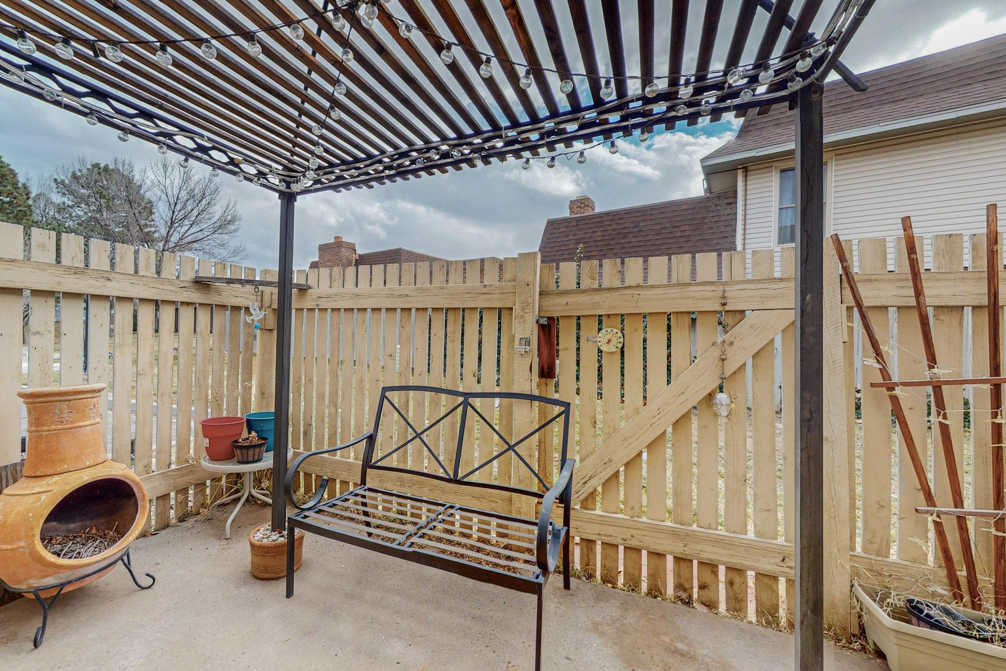 36 Westlake Drive NE